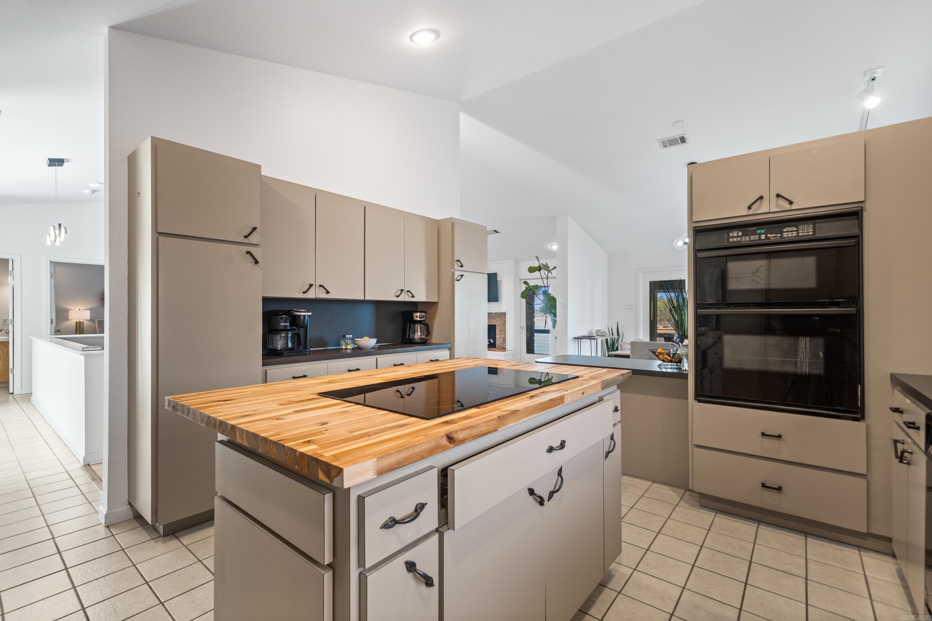 TANGLEWOOD - Residential