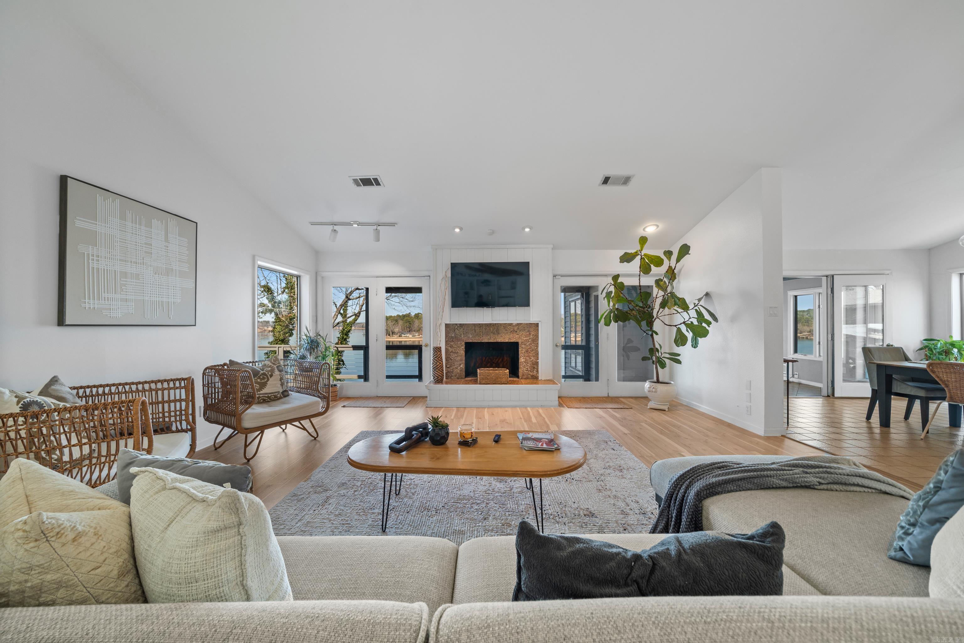 TANGLEWOOD - Residential