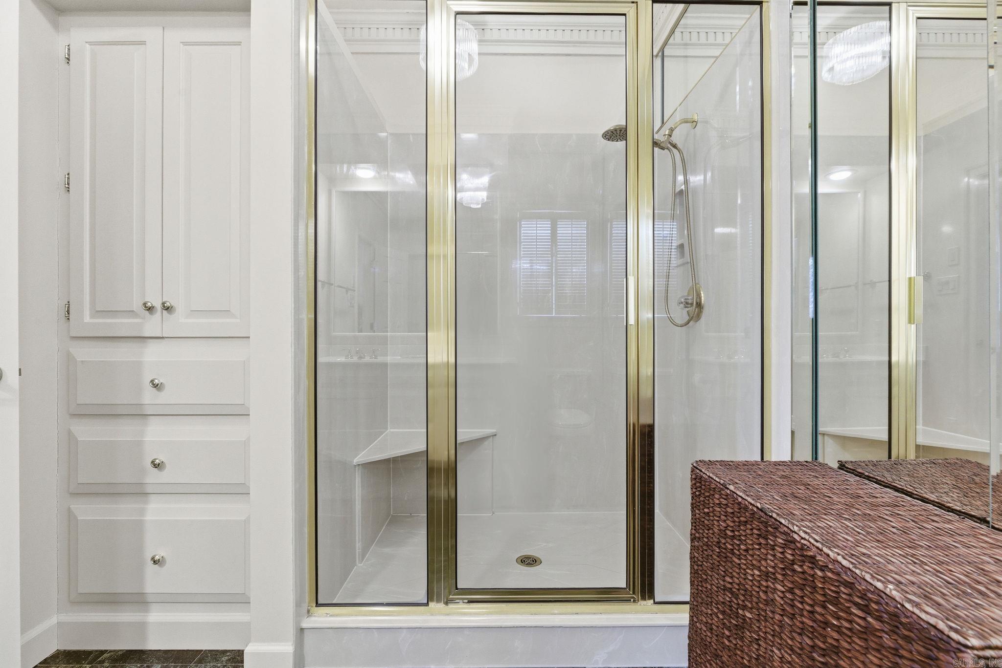 CHELSEA SQUARE - Residential