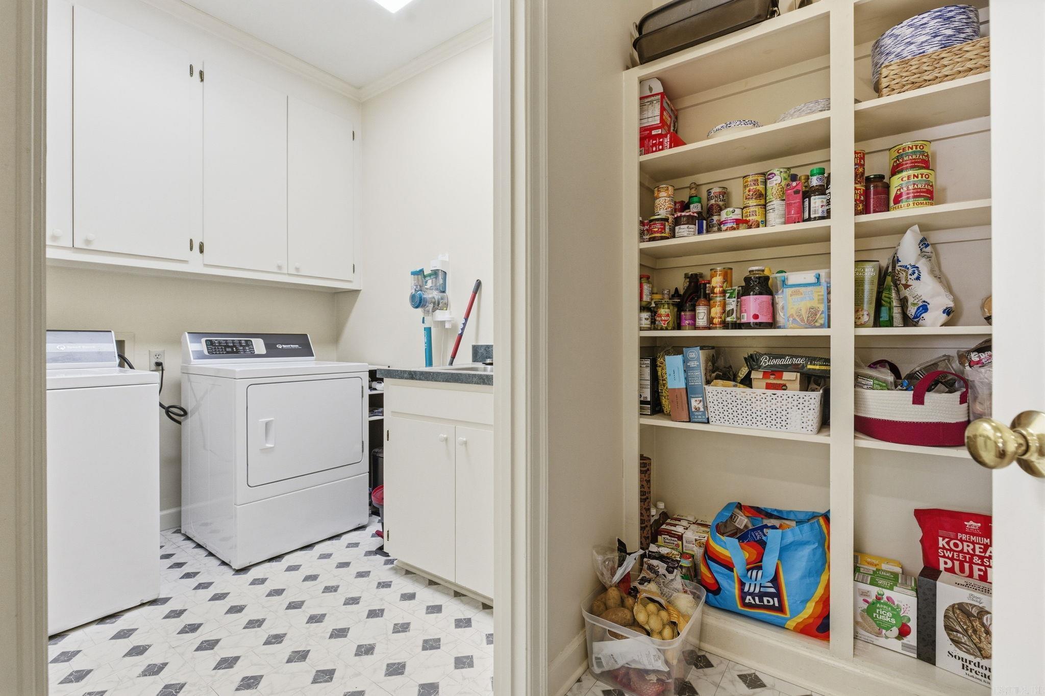 CHELSEA SQUARE - Residential