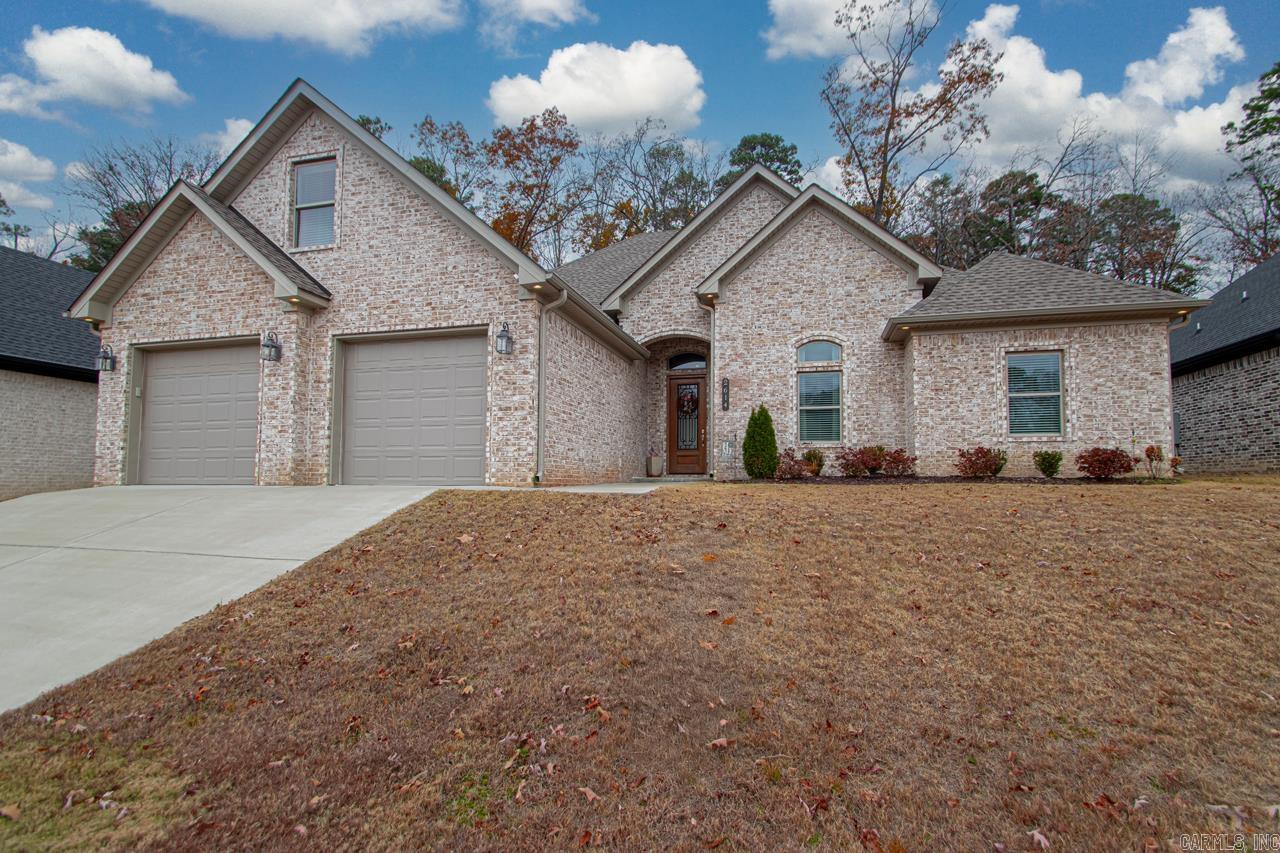 HURRICANE GARDENS - Residential