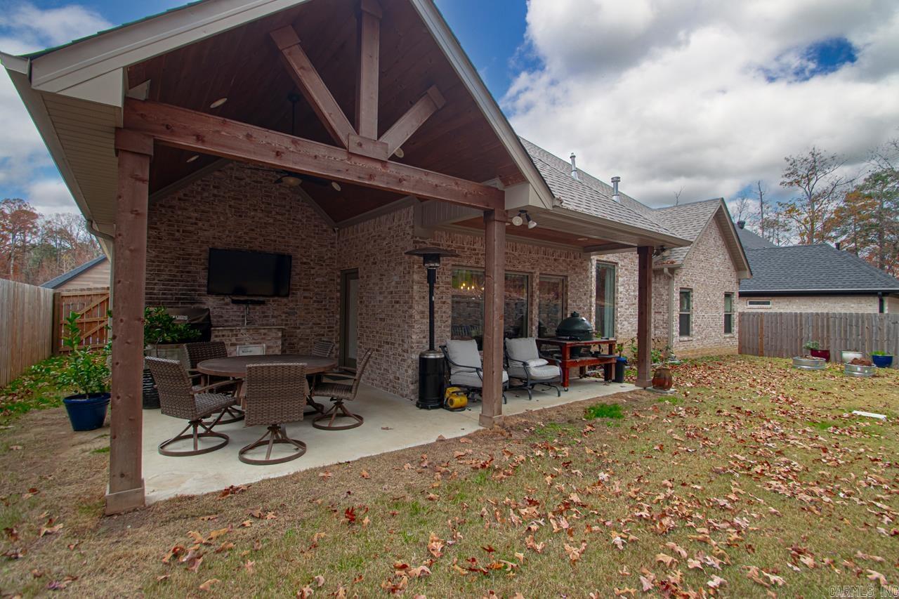 HURRICANE GARDENS - Residential