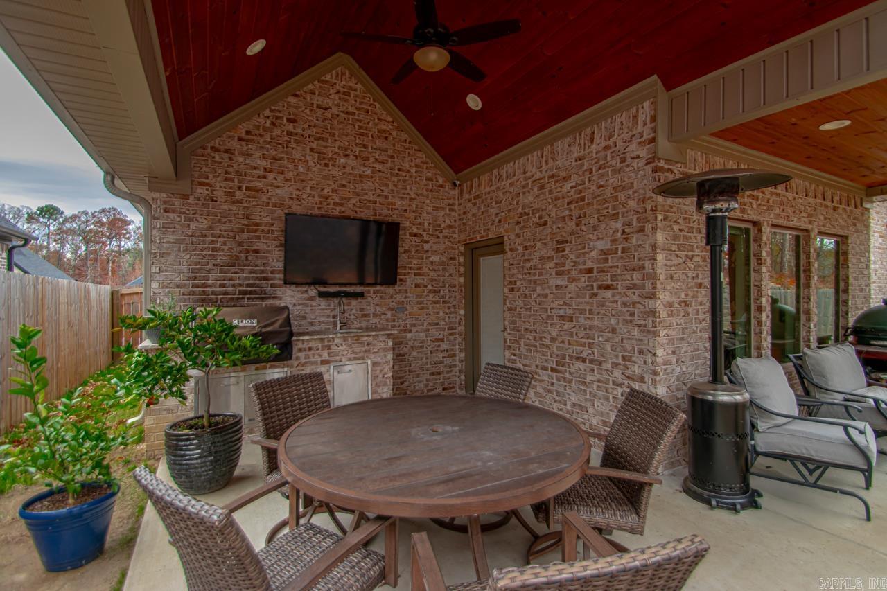 HURRICANE GARDENS - Residential