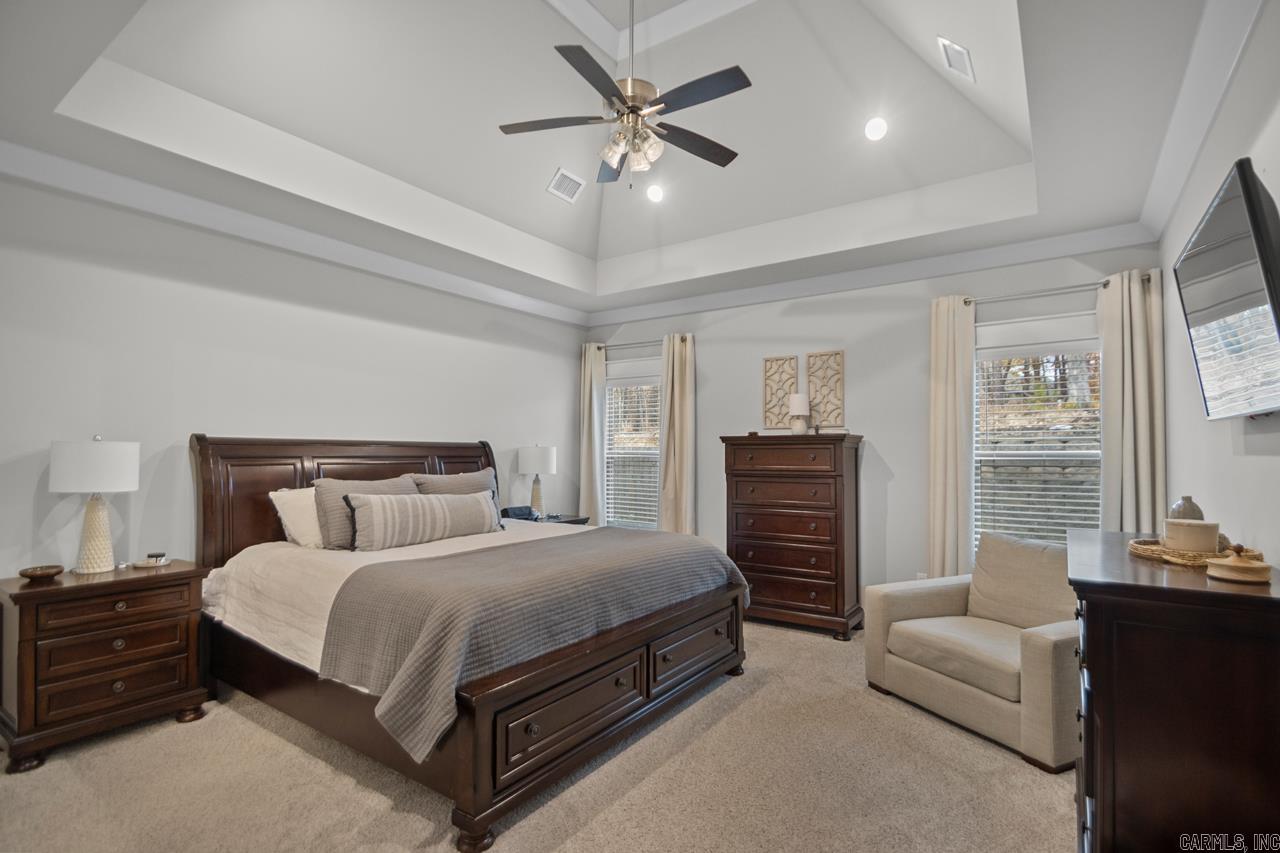 HURRICANE GARDENS - Residential