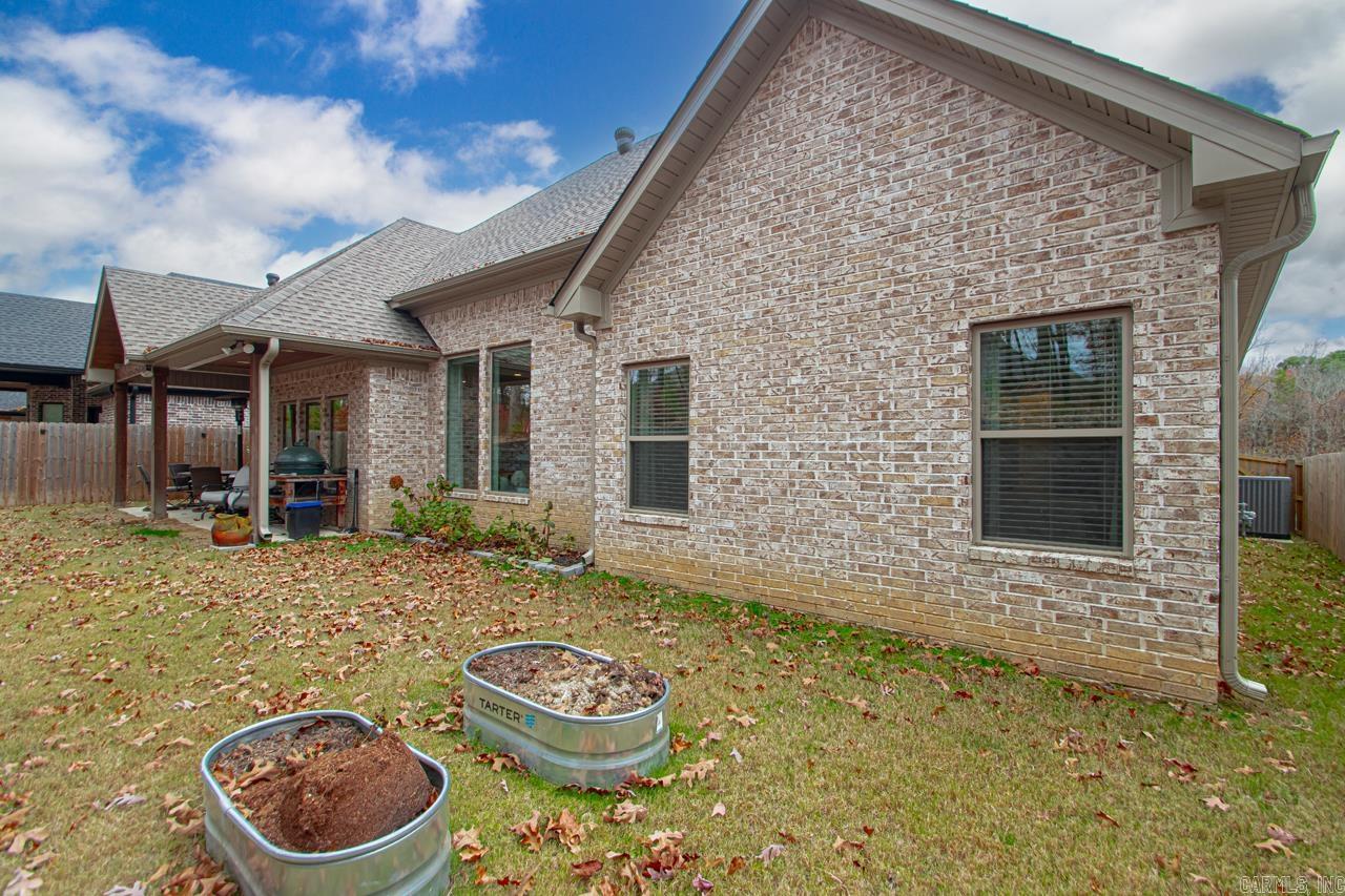 HURRICANE GARDENS - Residential