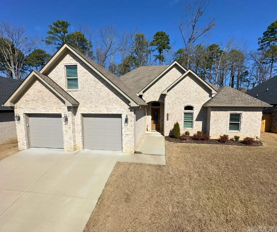 HURRICANE GARDENS - Residential