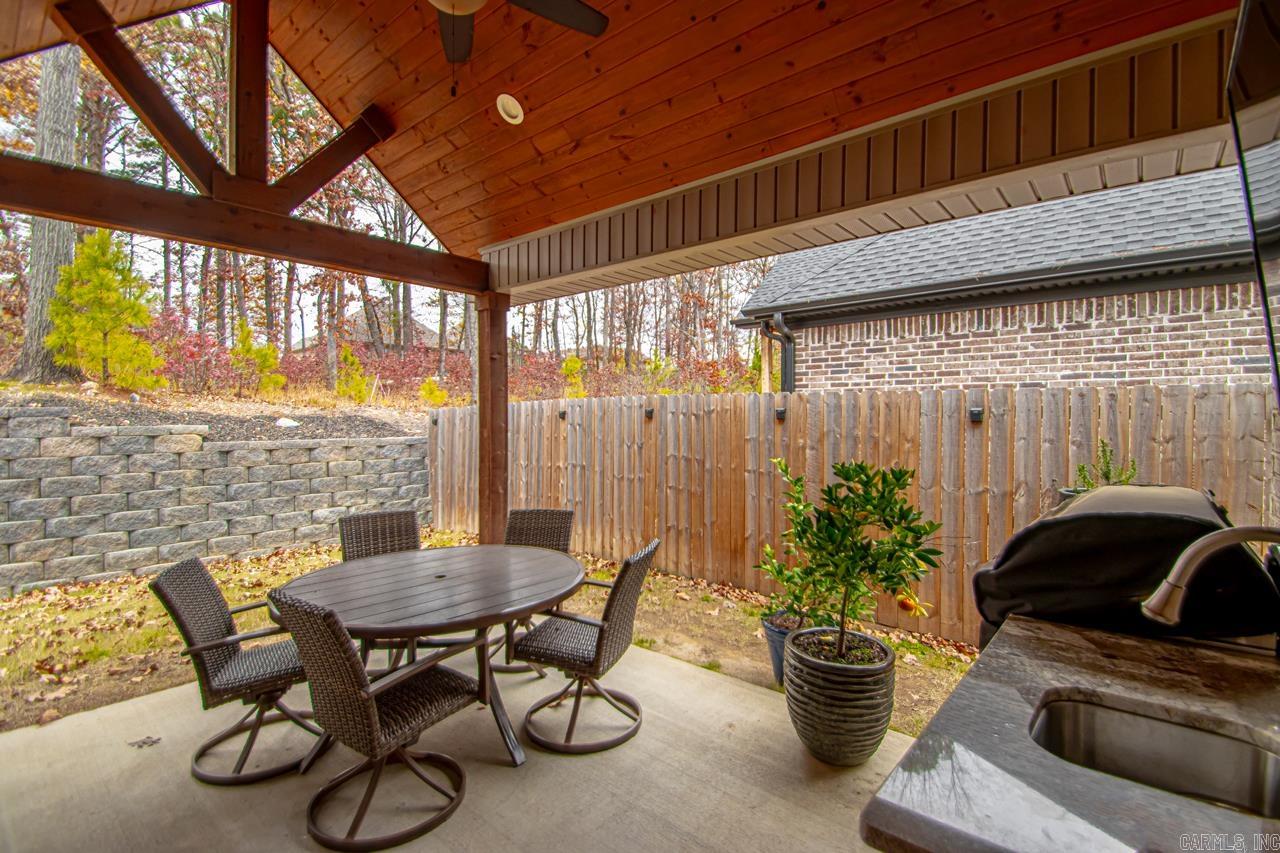 HURRICANE GARDENS - Residential