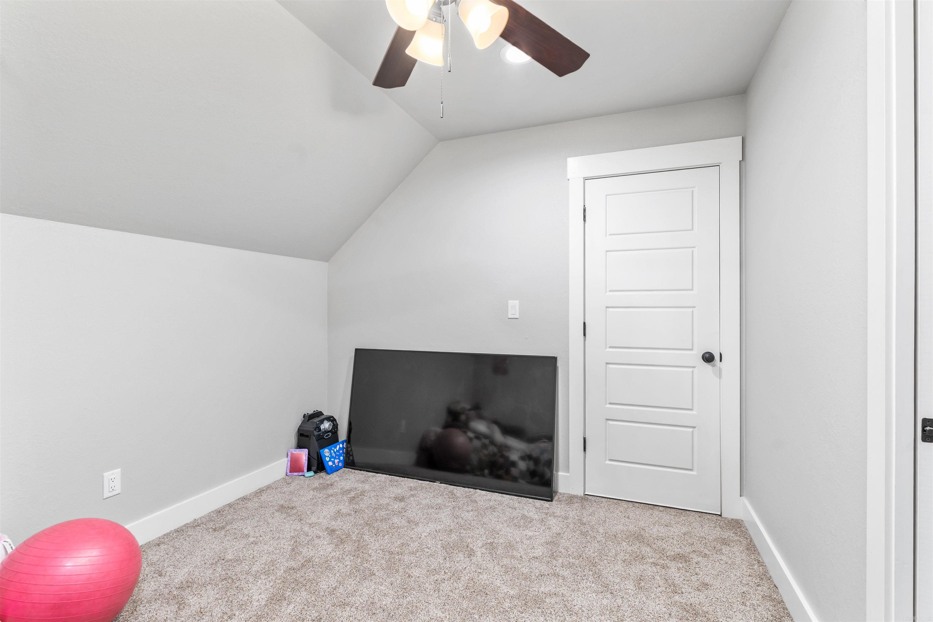 ISABELLA - Residential