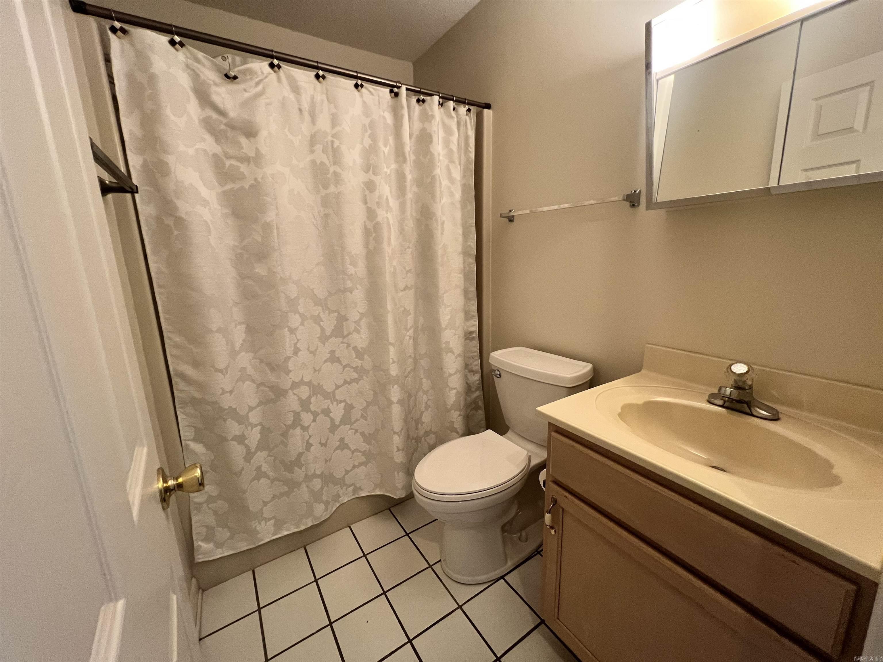 COUNTRY SQUIRE ADD - Residential