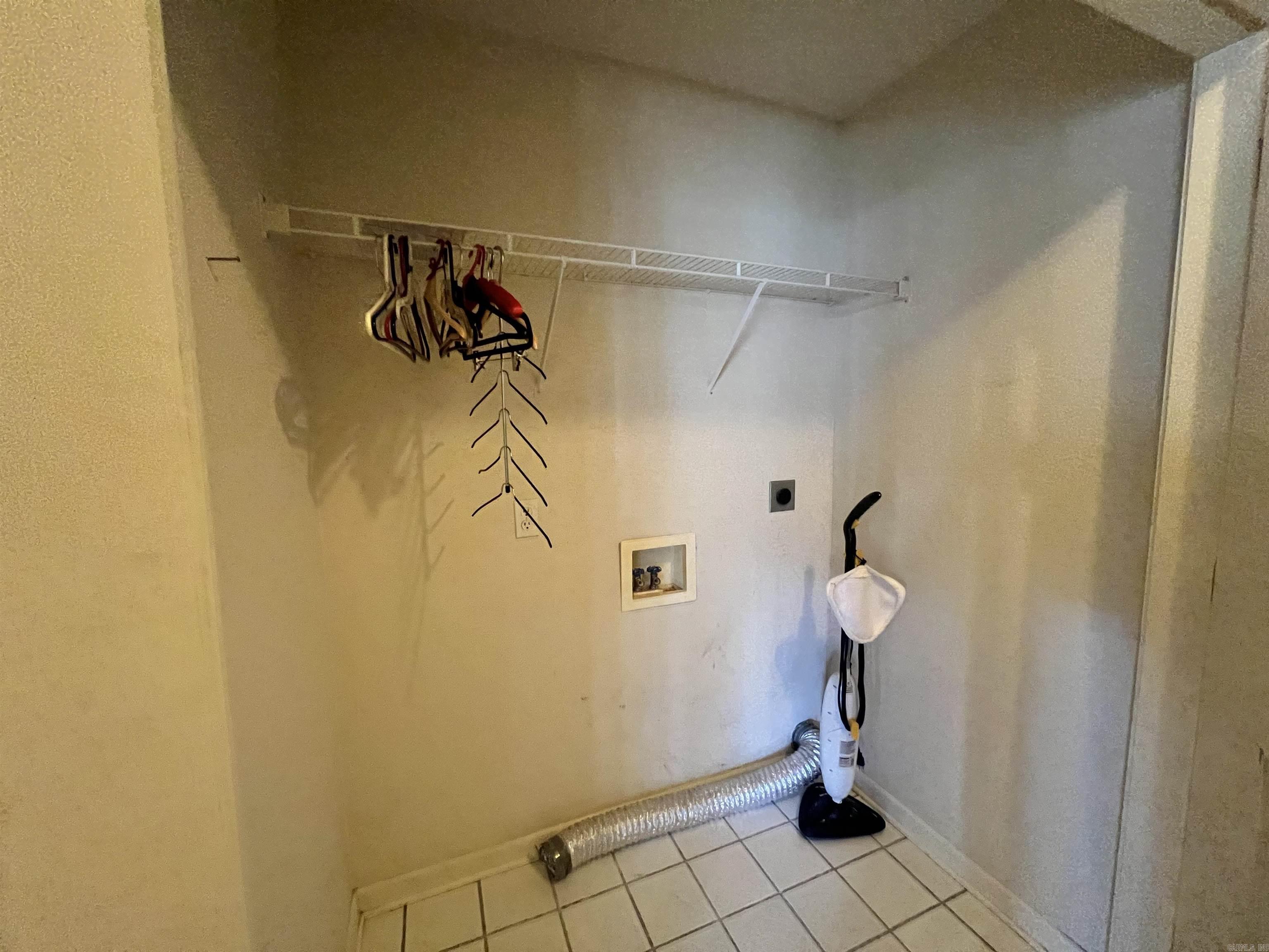 COUNTRY SQUIRE ADD - Residential