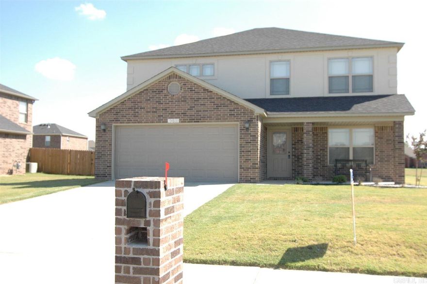 See Show/Agent   Located at 1400 Sweet Gum Lane is a nice 4bd/2.2ba house in the North Little Rock subdivision of Cypress Crossing. Kitchen is furnished with Stainless Steel appliances; Fridge, Range, Microwave, Dishwasher, Disposal. Also included: hardwood floors, Large walk inclosets, Jetted tub in master bath, separate shower in master bath, Large upstairs Den, Ceiling Fans, Plantation Blinds, central heating and air, 2 car garage