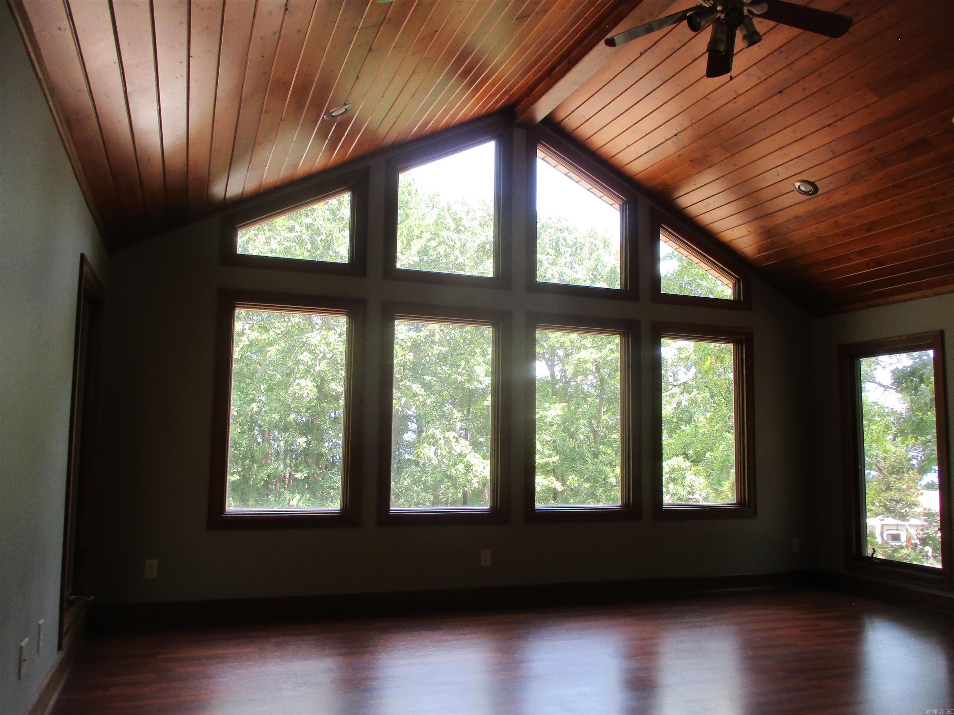 EAGLE RIDGE - Residential