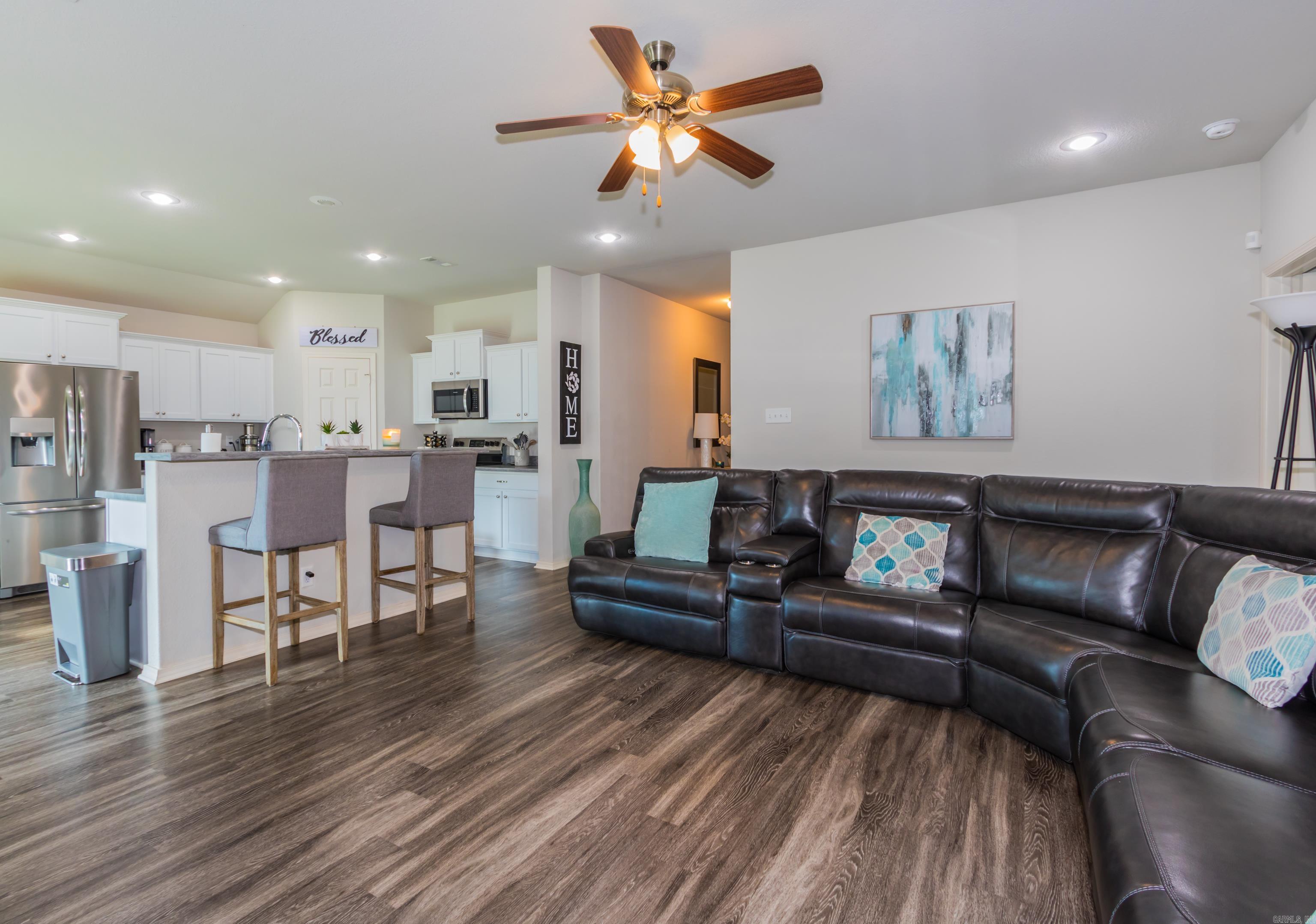 MEADOWS EDGE - Residential