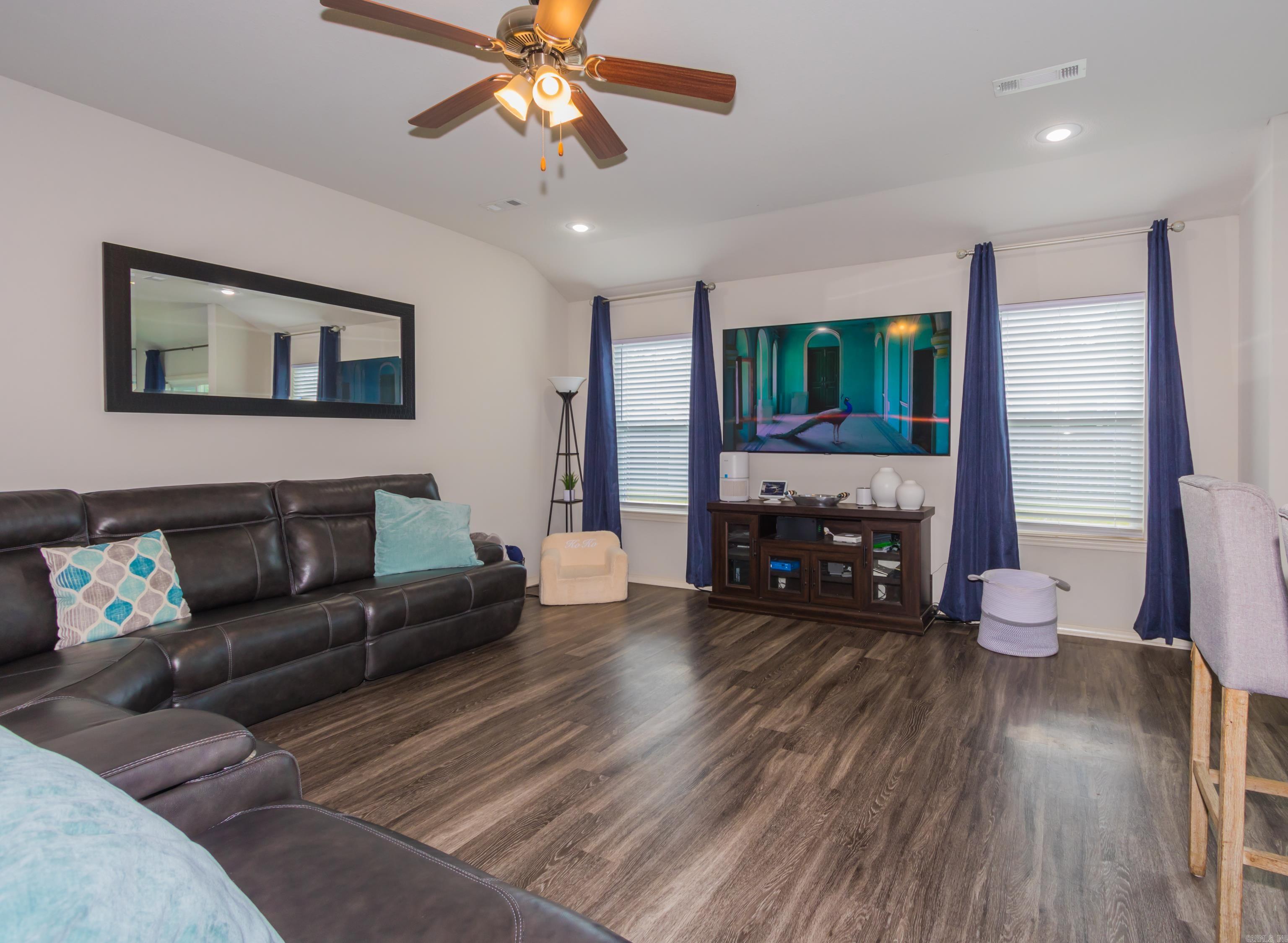 MEADOWS EDGE - Residential