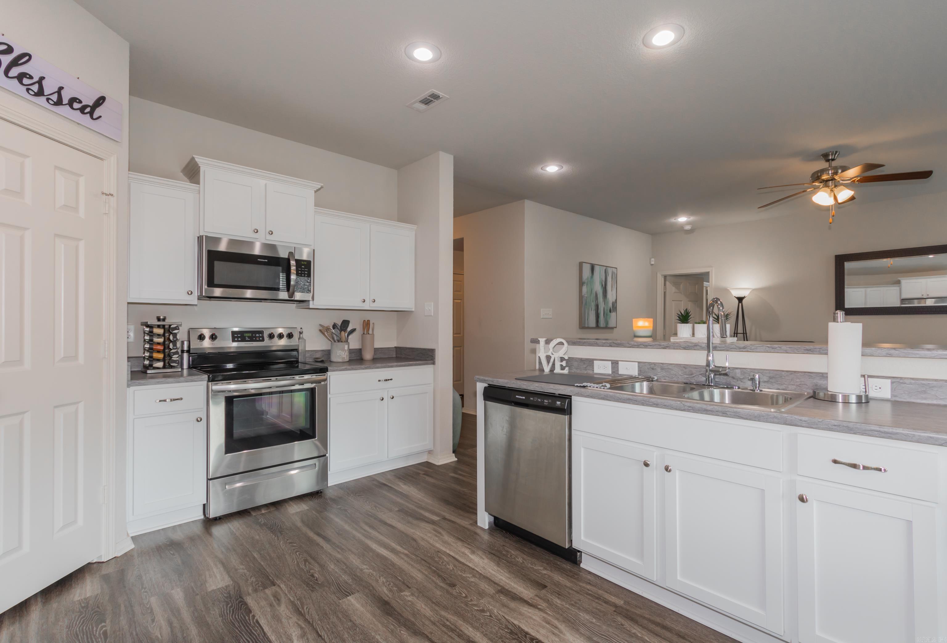 MEADOWS EDGE - Residential