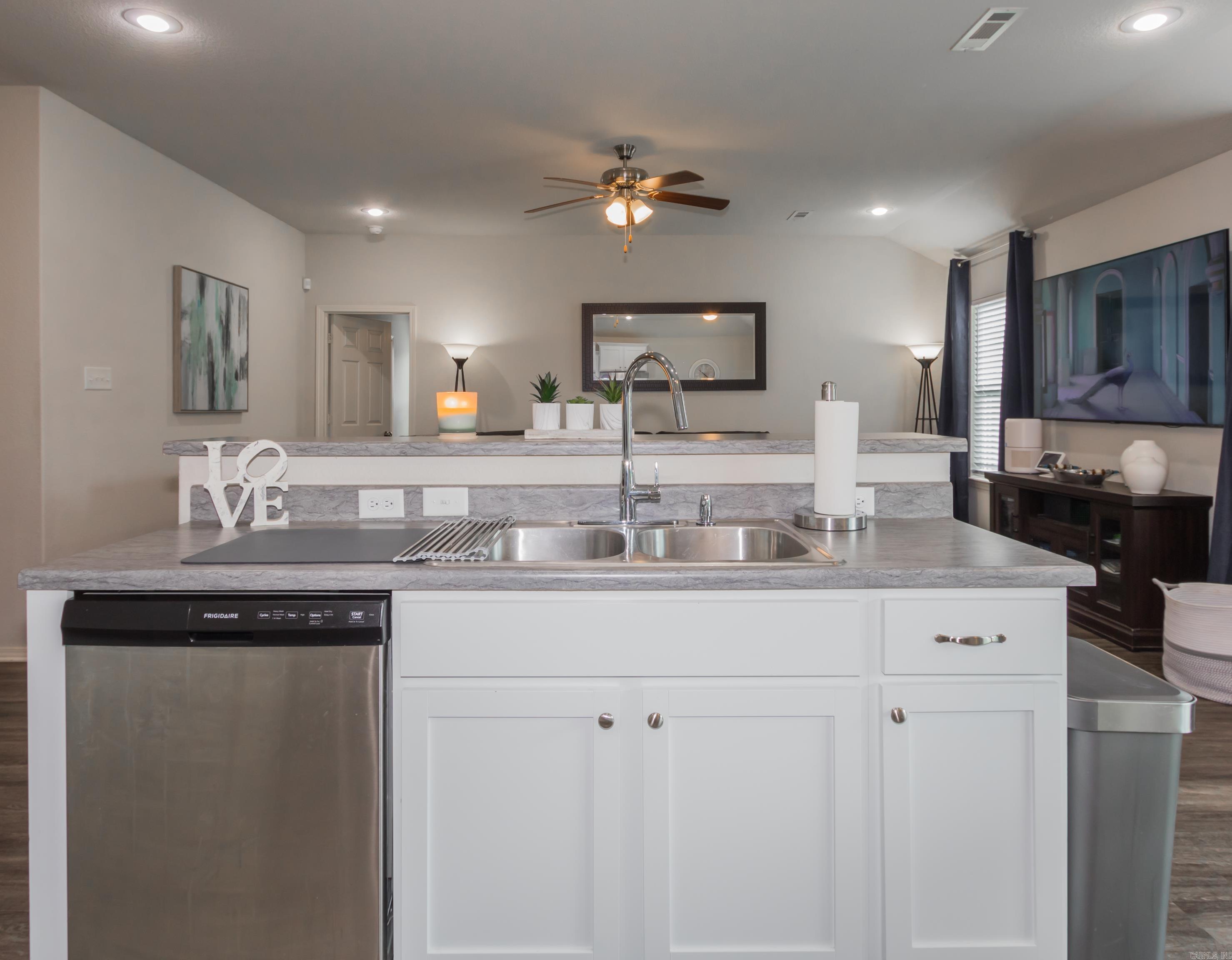 MEADOWS EDGE - Residential