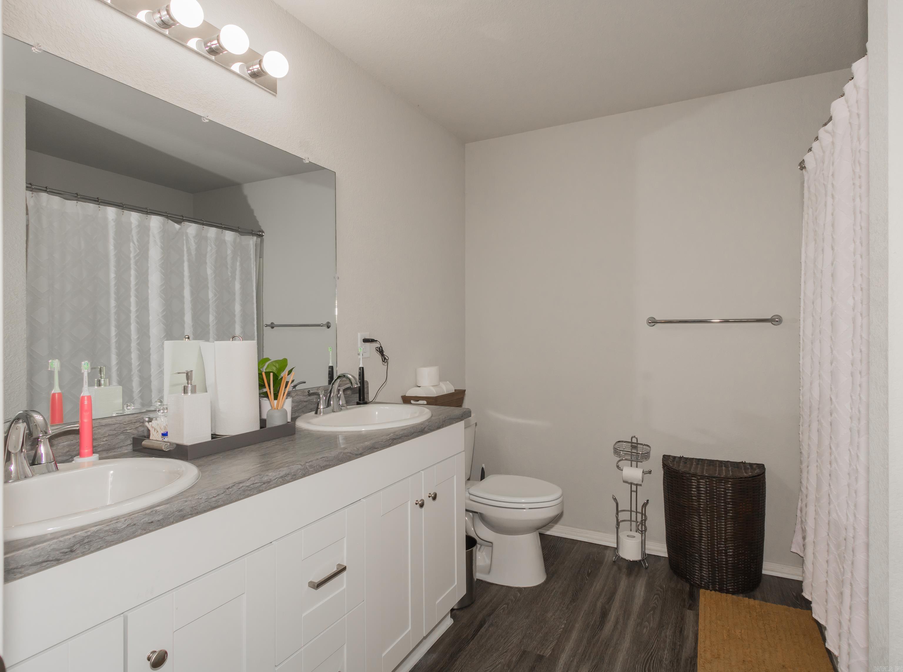 MEADOWS EDGE - Residential