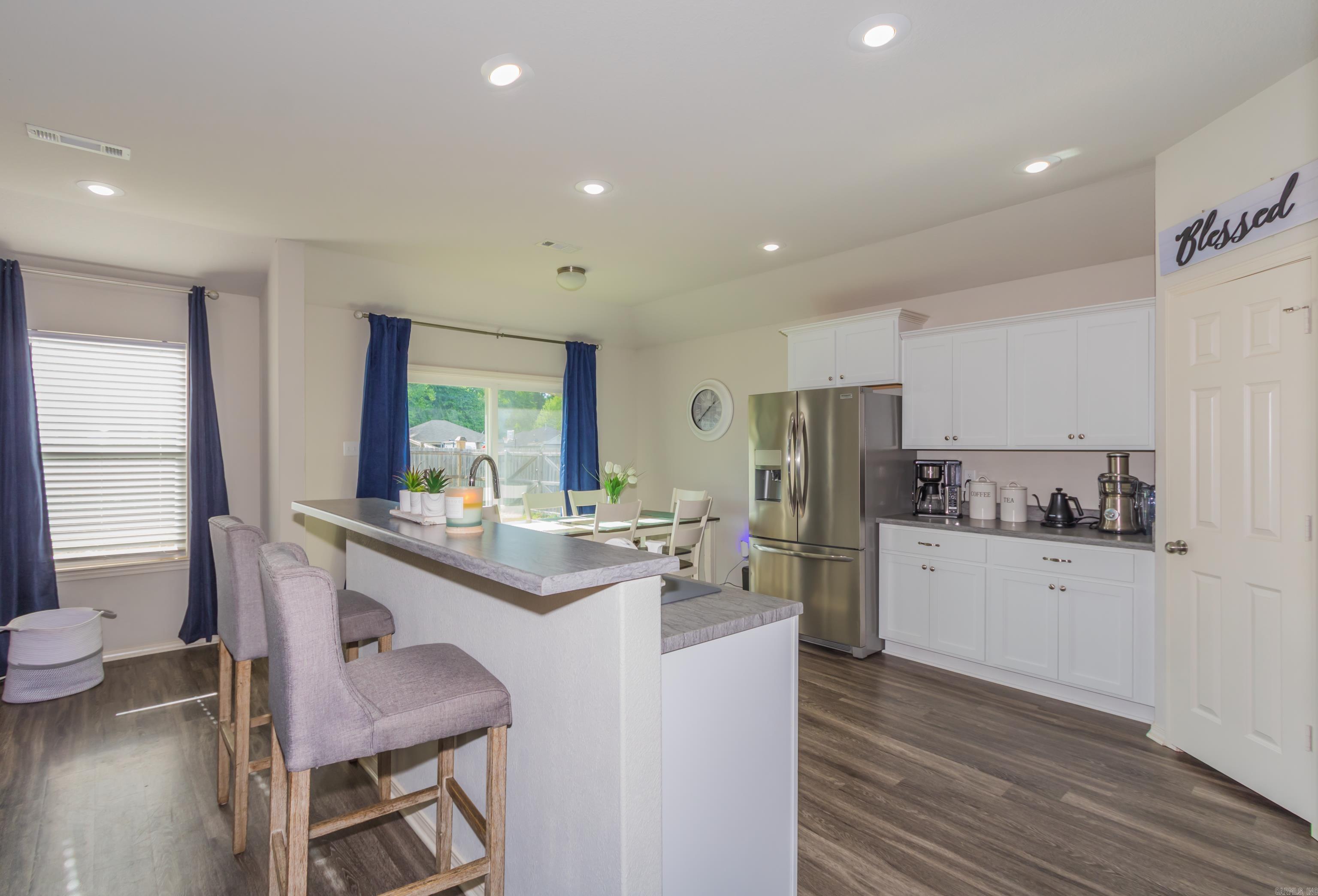 MEADOWS EDGE - Residential