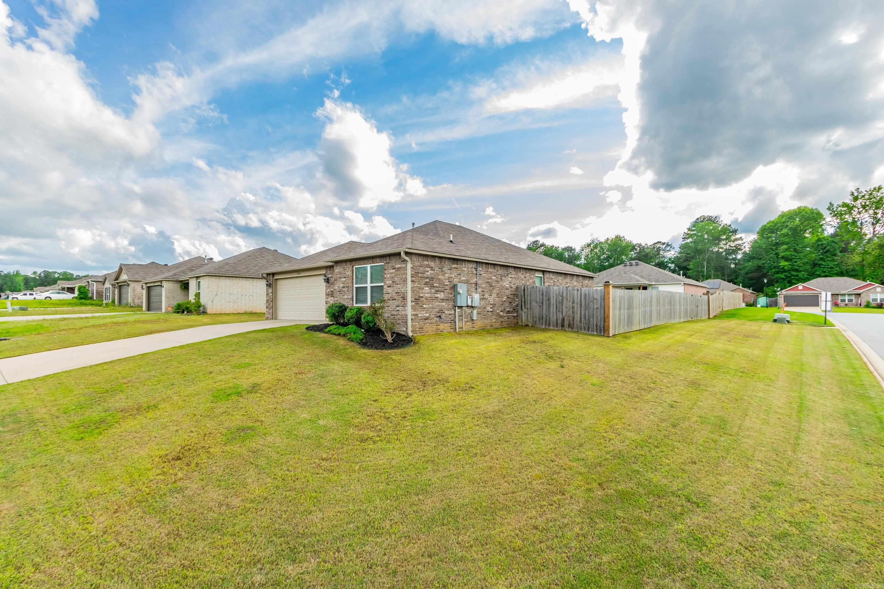 MEADOWS EDGE - Residential