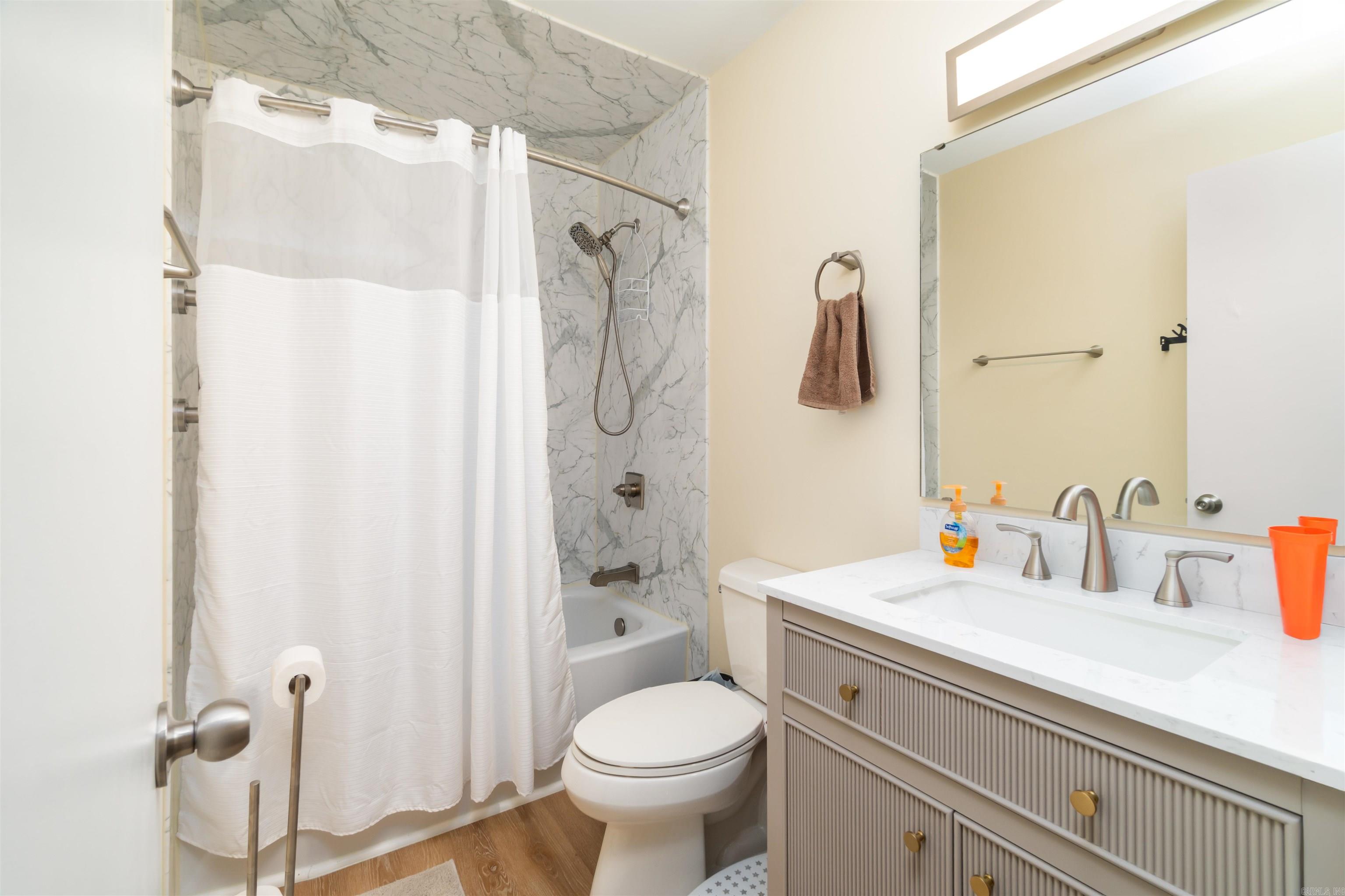 SANTA CRUZ - Residential