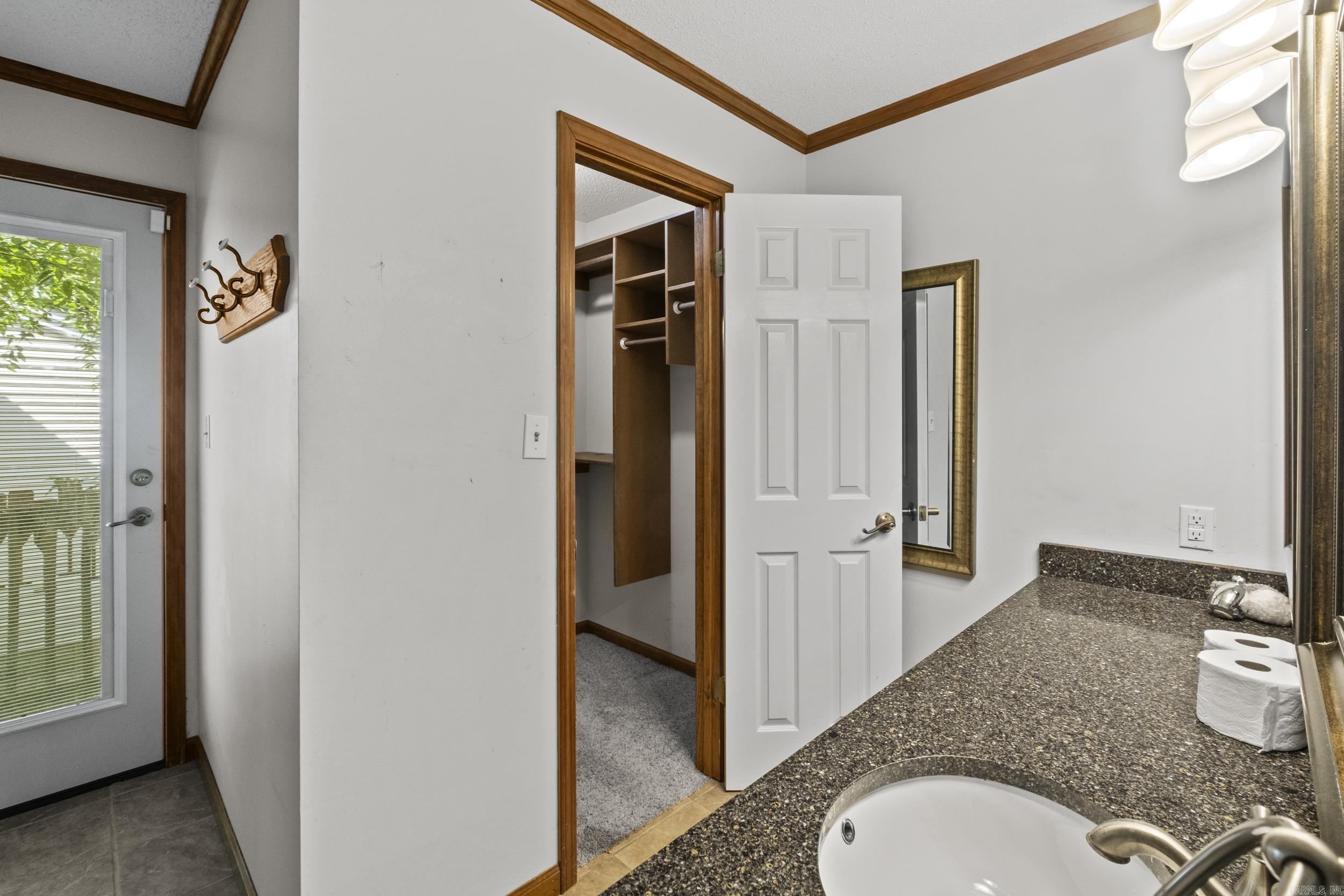 CHARLESTOWNE - Residential