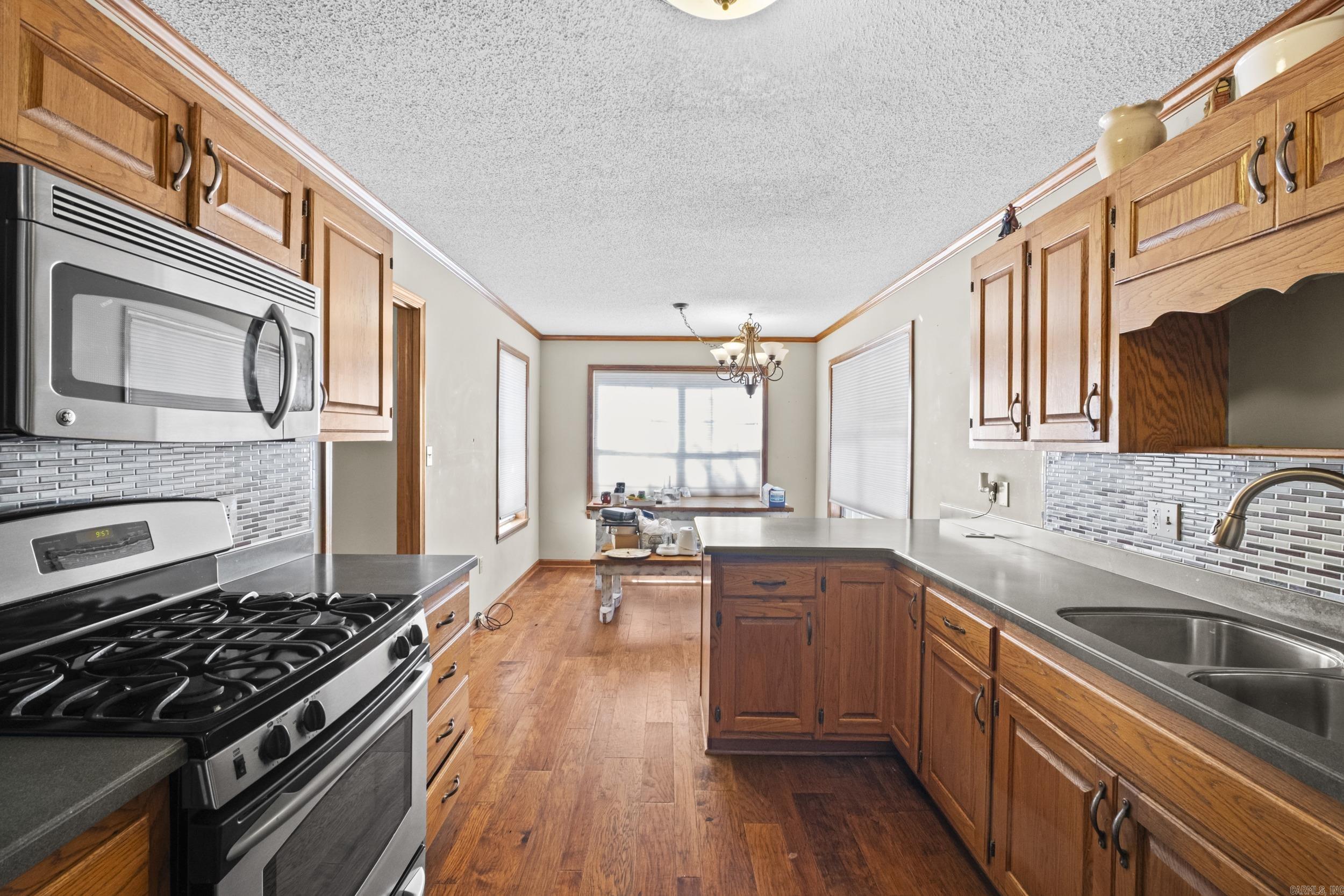 CHARLESTOWNE - Residential