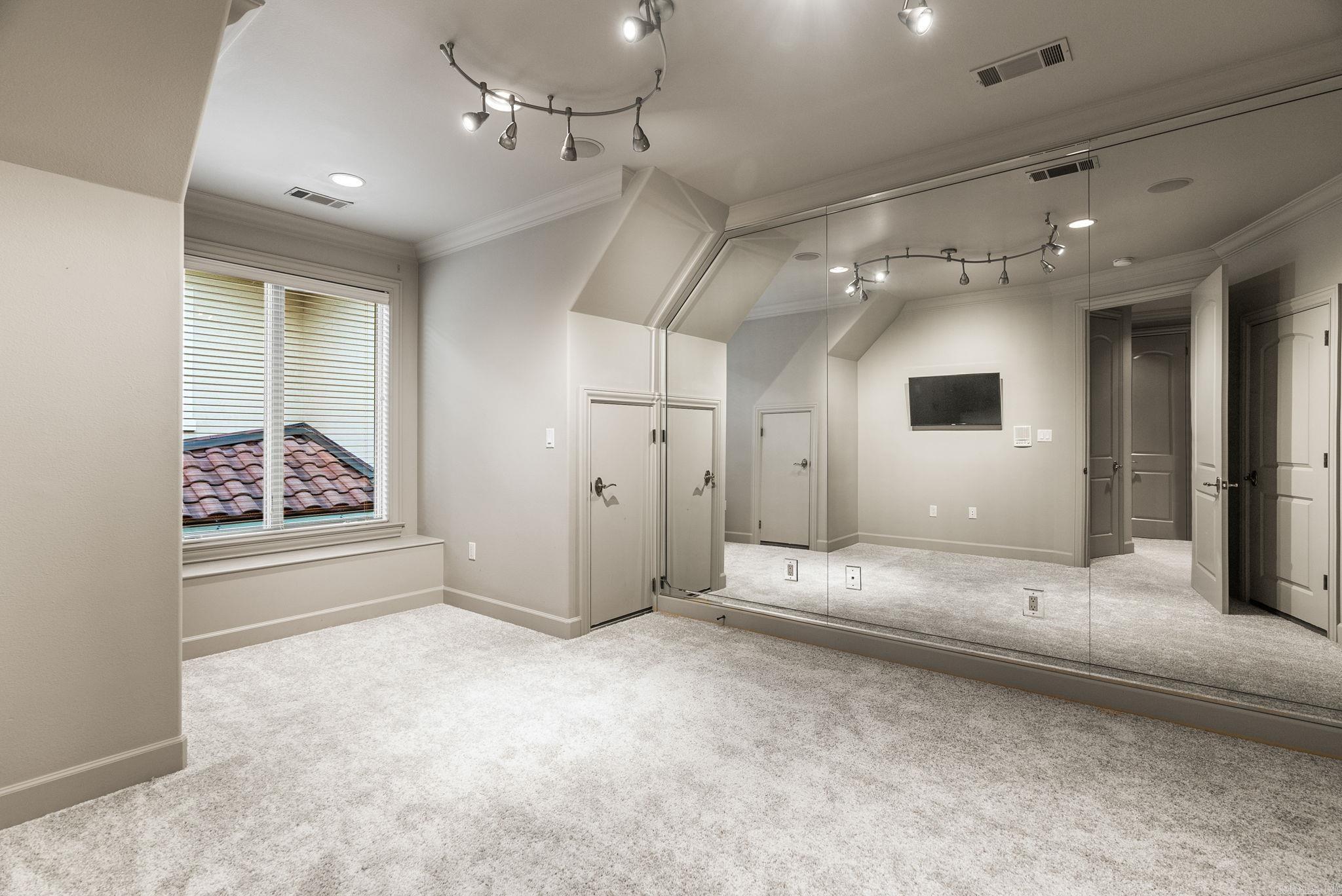 Hickory Grove - Residential