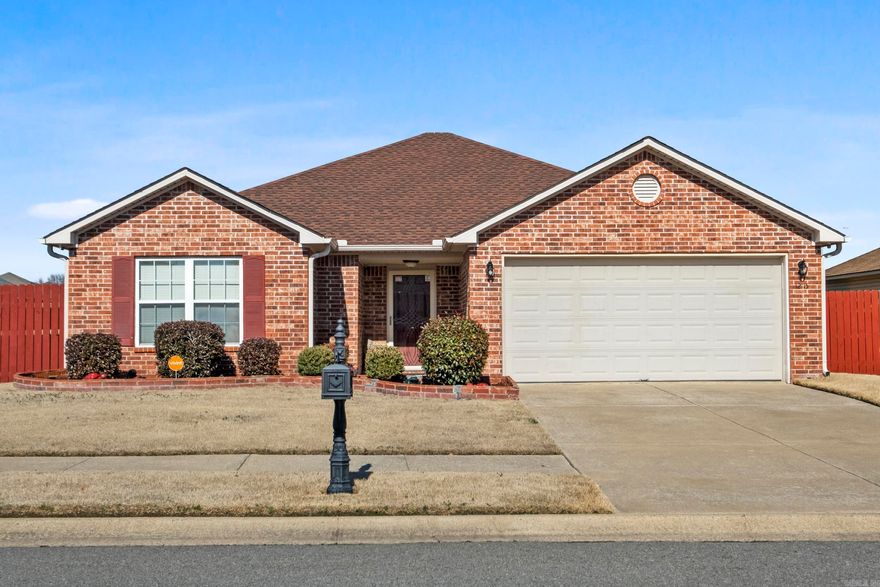 This 3 bed 2 bath home has a Beautifully landscaped yard, with a privacy fenced, and extended patio. The nice inviting foyer as you walk thru the front door, step into the great room that opens to the eat-in kitchen area,  with a breakfast bar,  nice size pantry, great room, all wood flooring thru out. This lovely home is waiting for you. Call today to take a tour.