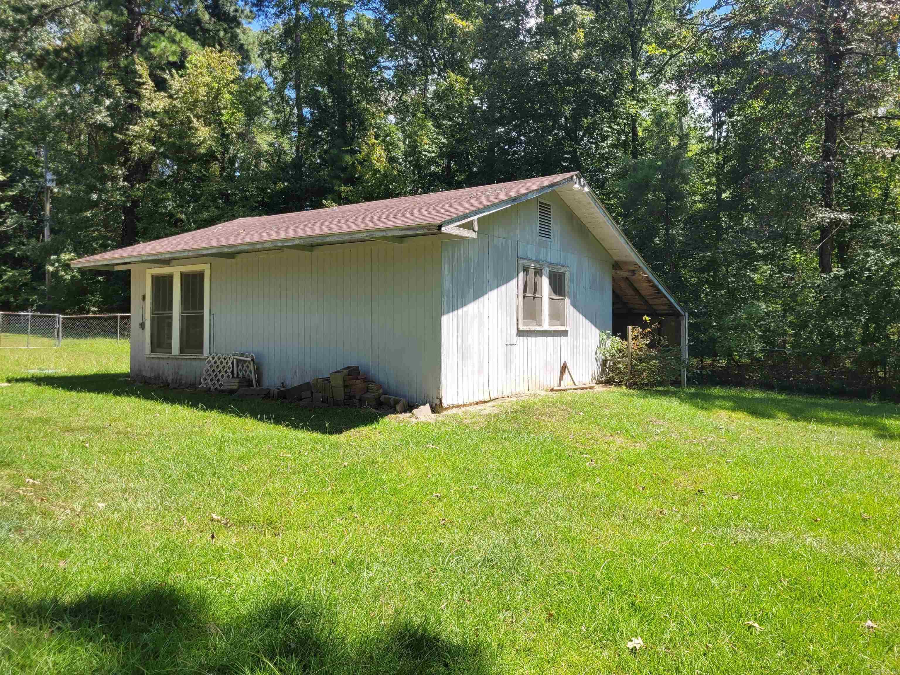 CLEO BULL TRACTS - Residential