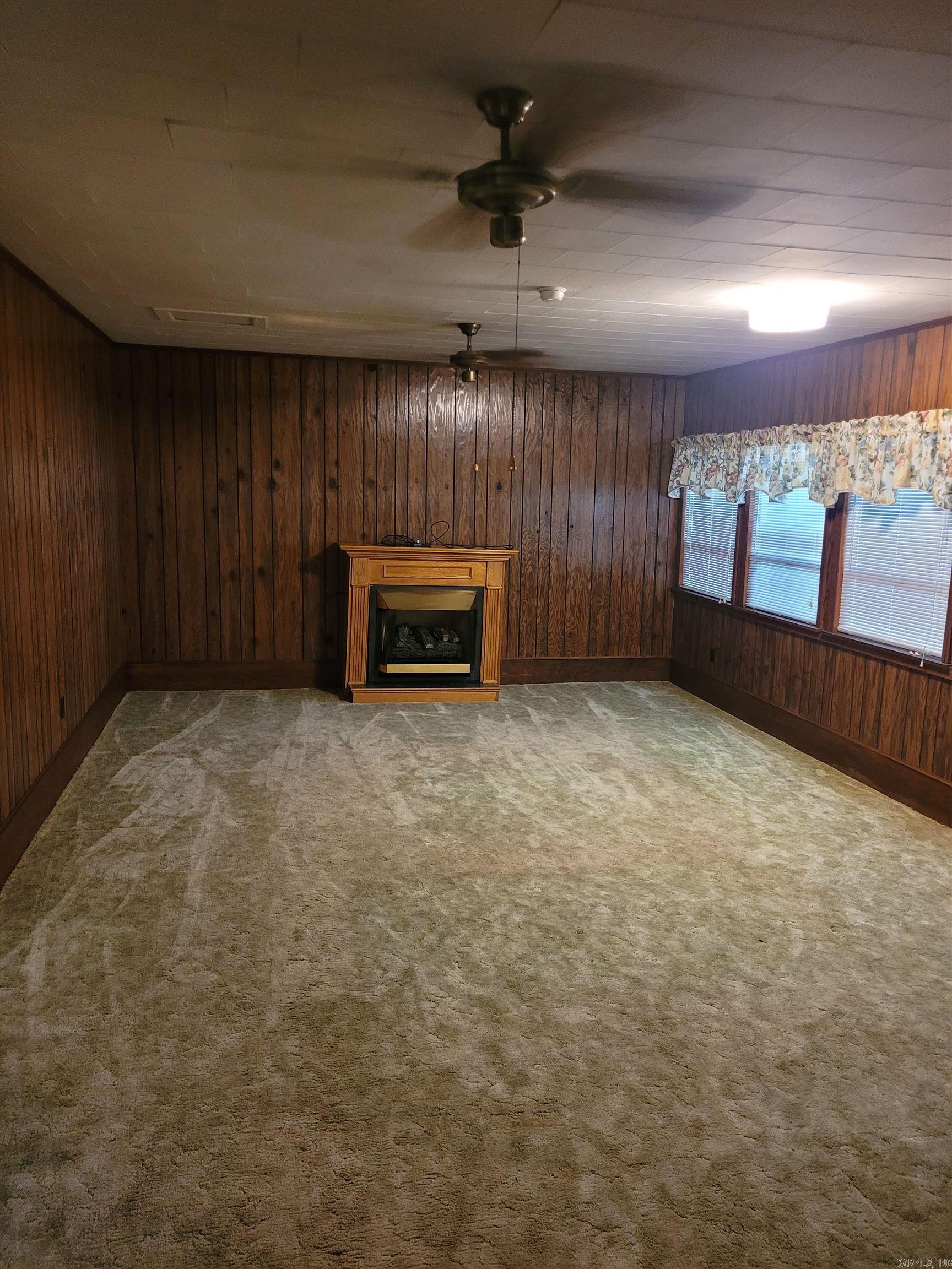 CLEO BULL TRACTS - Residential