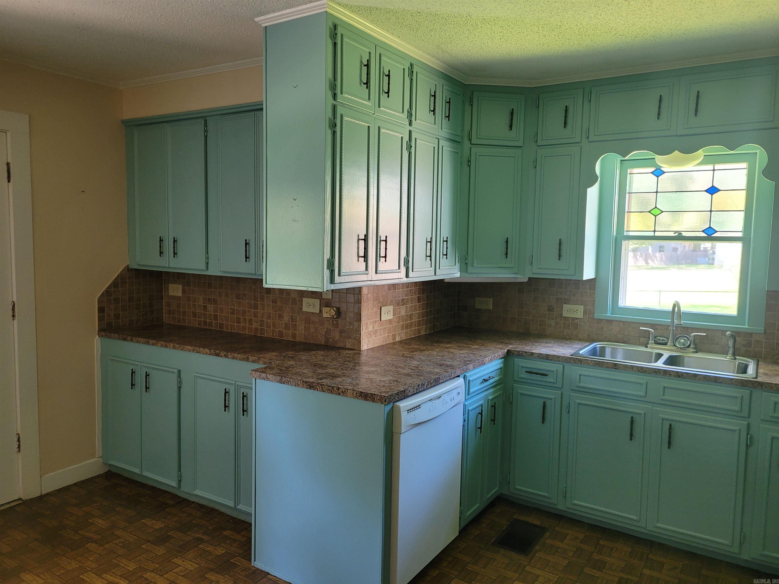 CLEO BULL TRACTS - Residential