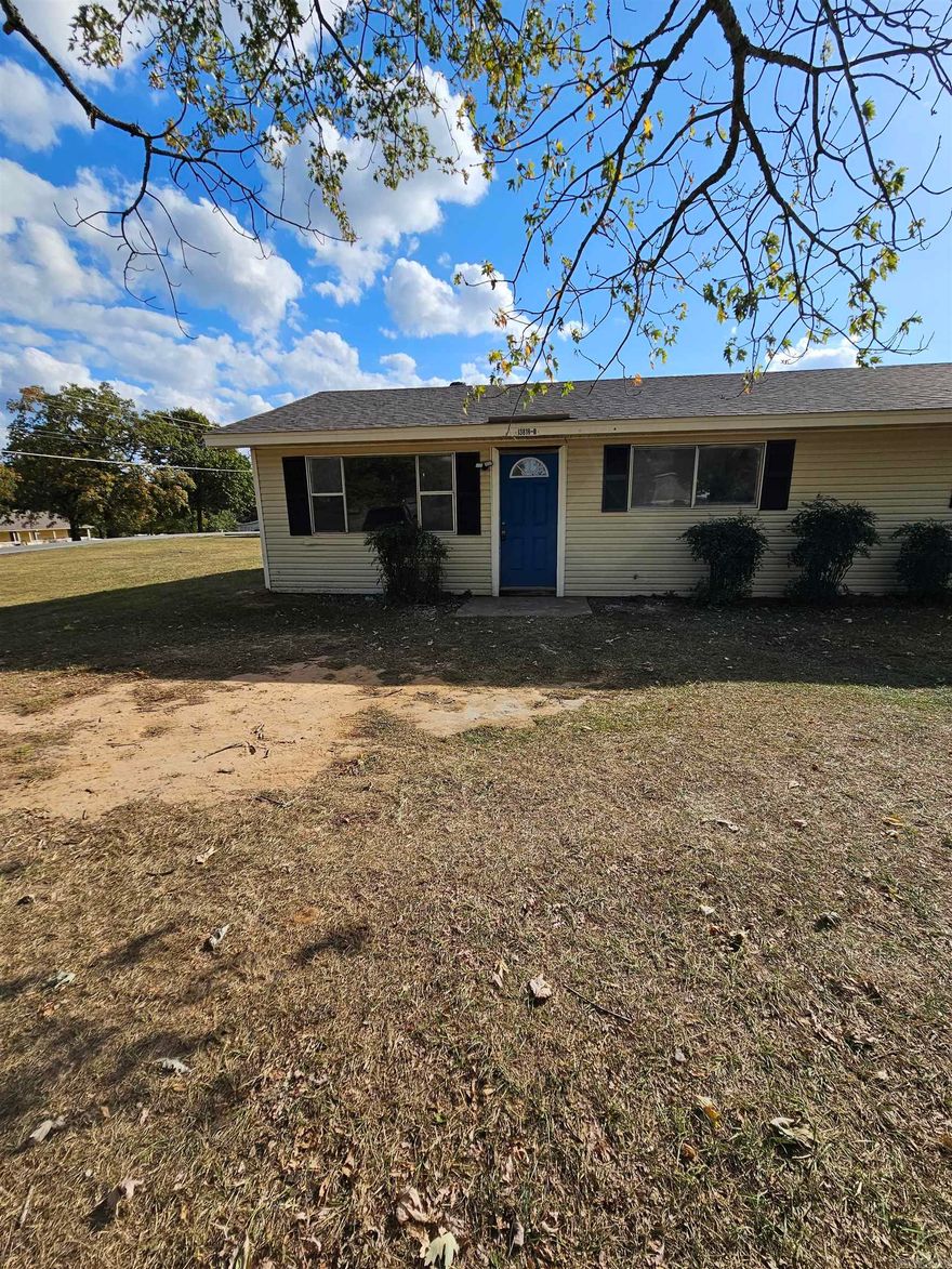Looking for a place to rent in the Little Rock area. This beautiful 2 bed 1 bath duplex had just been fully updated with new flooring, paint, appliances, and light fixtures. Lawncare is included in the monthly rent. Come take a look at this beautiful property!!
