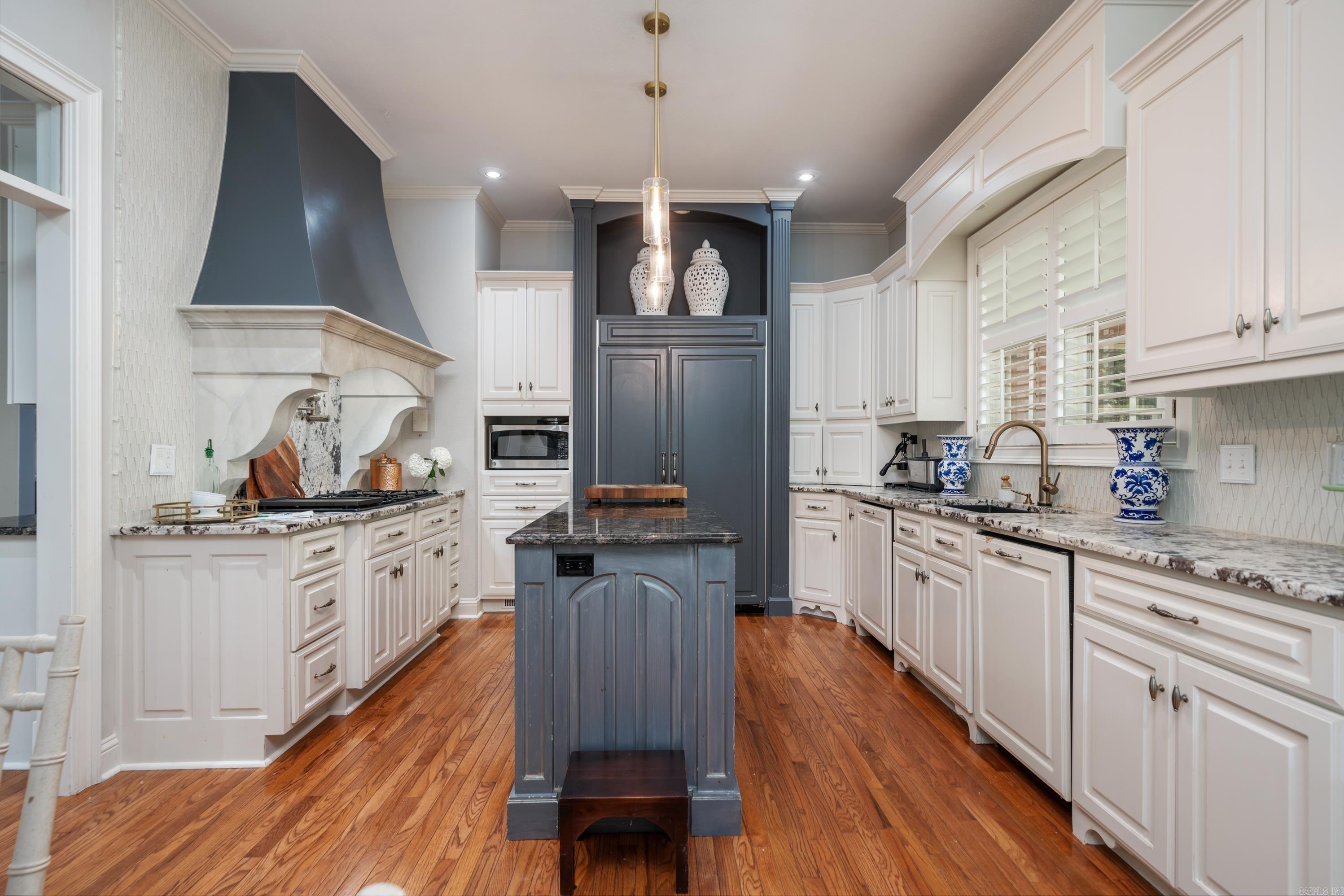 LOTUS VALLEY - Residential