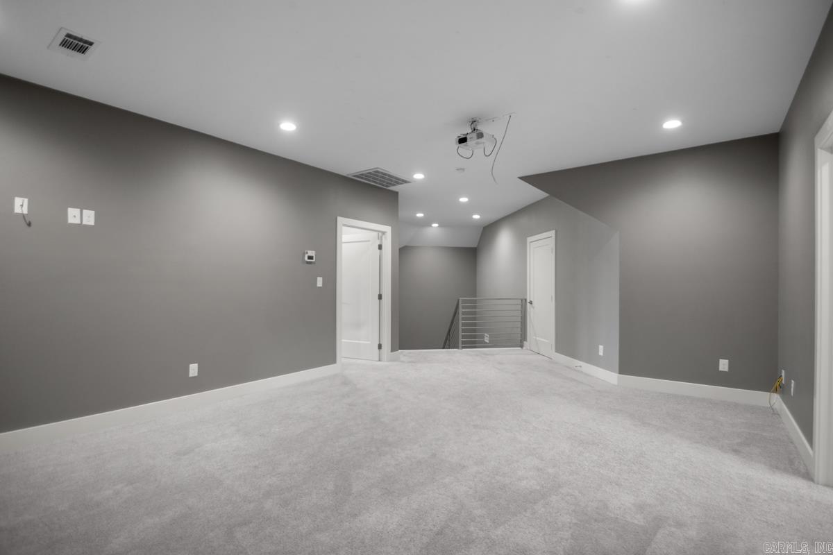 MAUMELLE VALLEY ESTATES - Residential