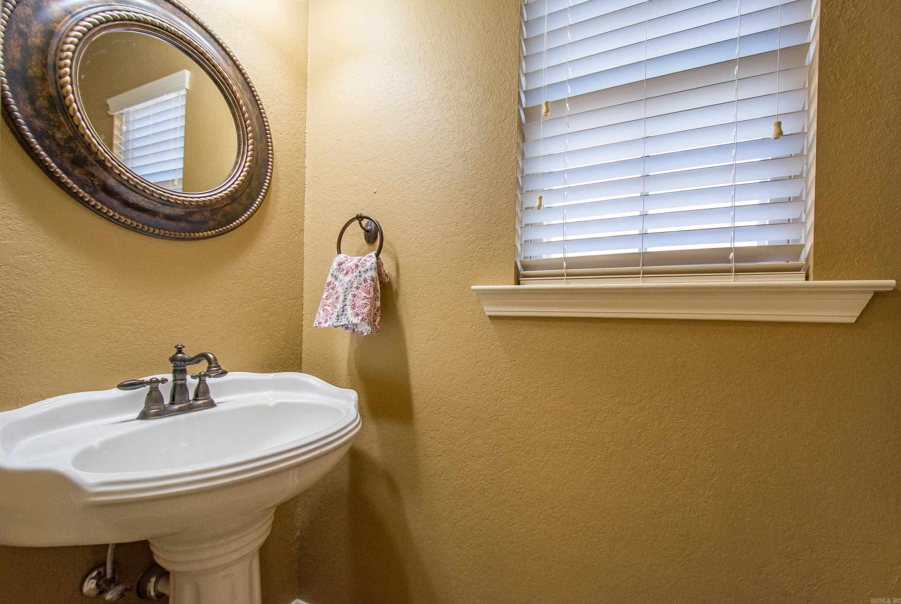 LONGHILLS VILLAGE - Residential