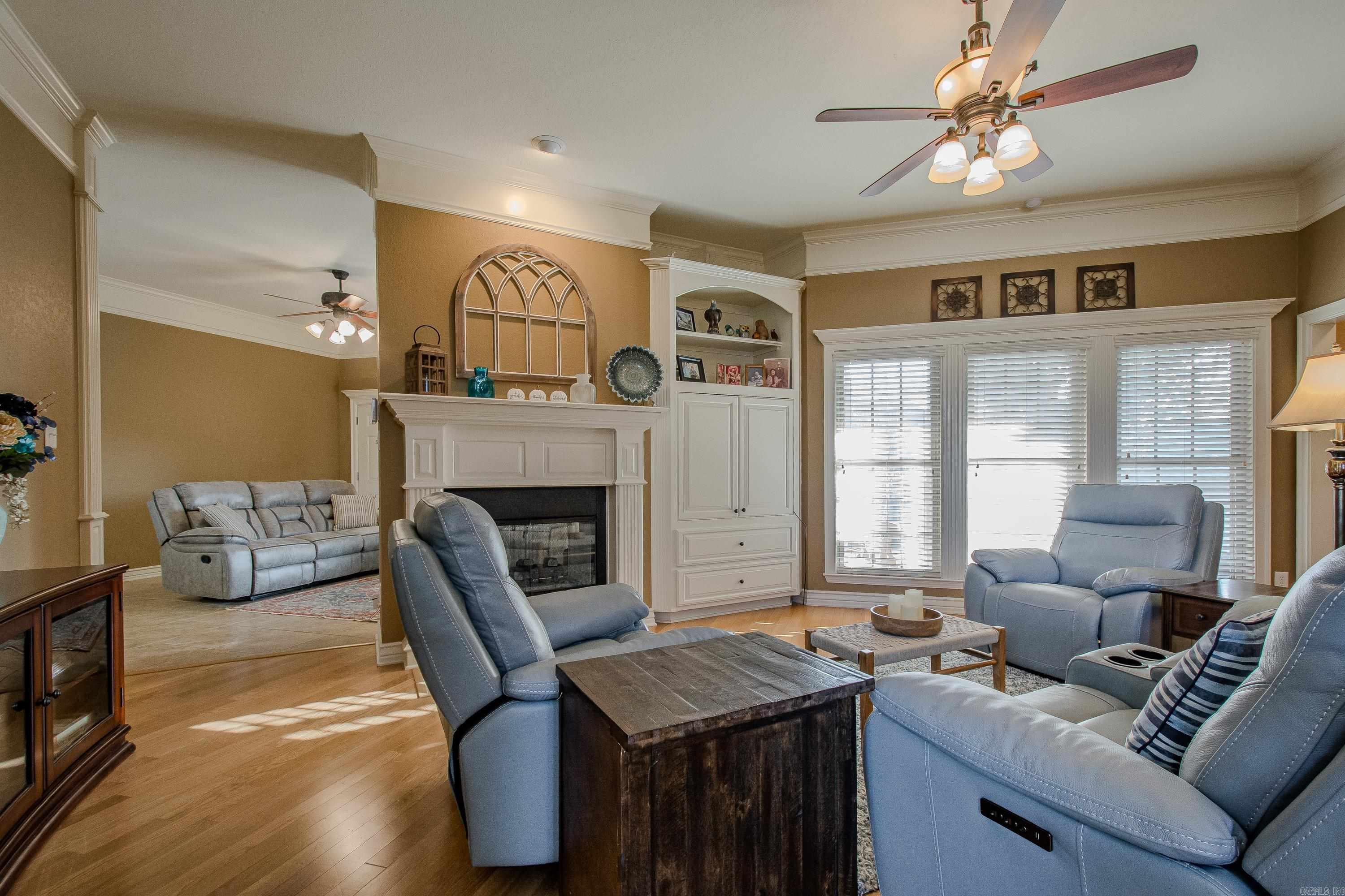 LONGHILLS VILLAGE - Residential