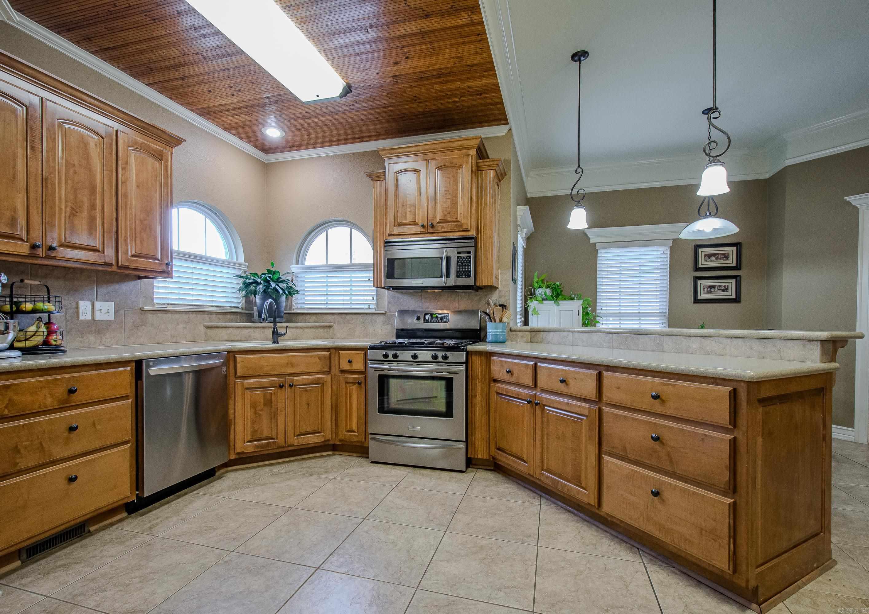 LONGHILLS VILLAGE - Residential