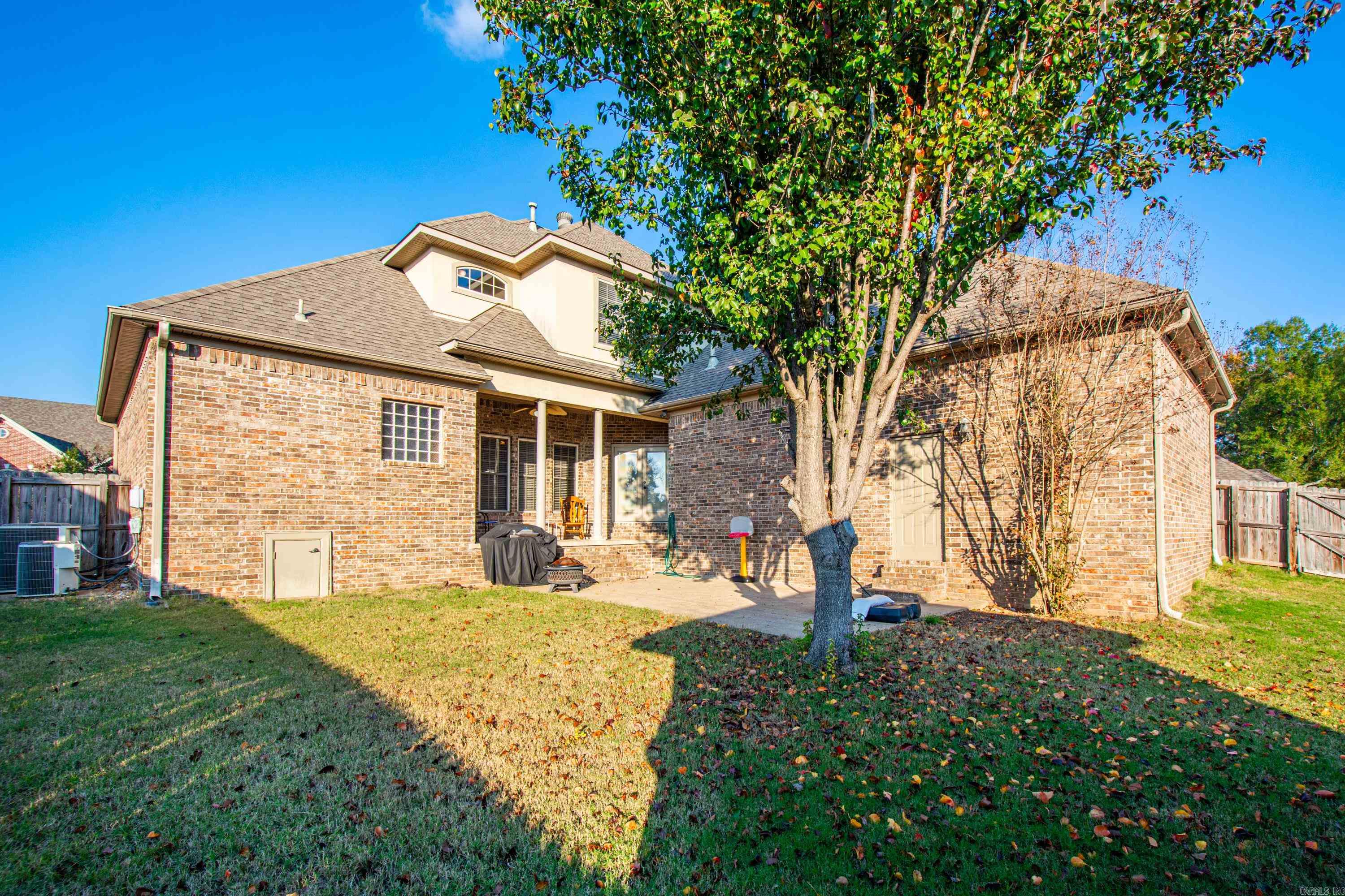 LONGHILLS VILLAGE - Residential