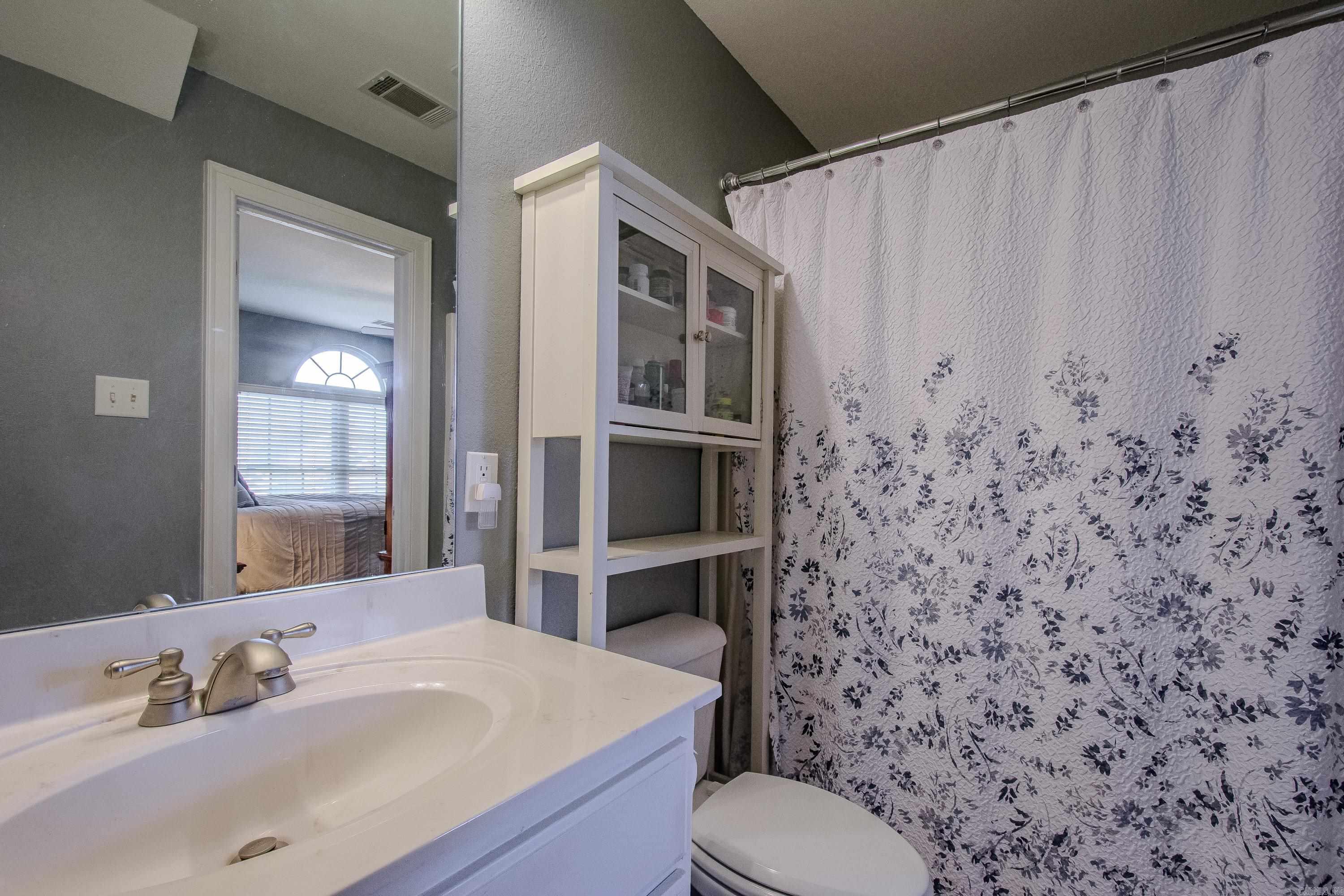 LONGHILLS VILLAGE - Residential