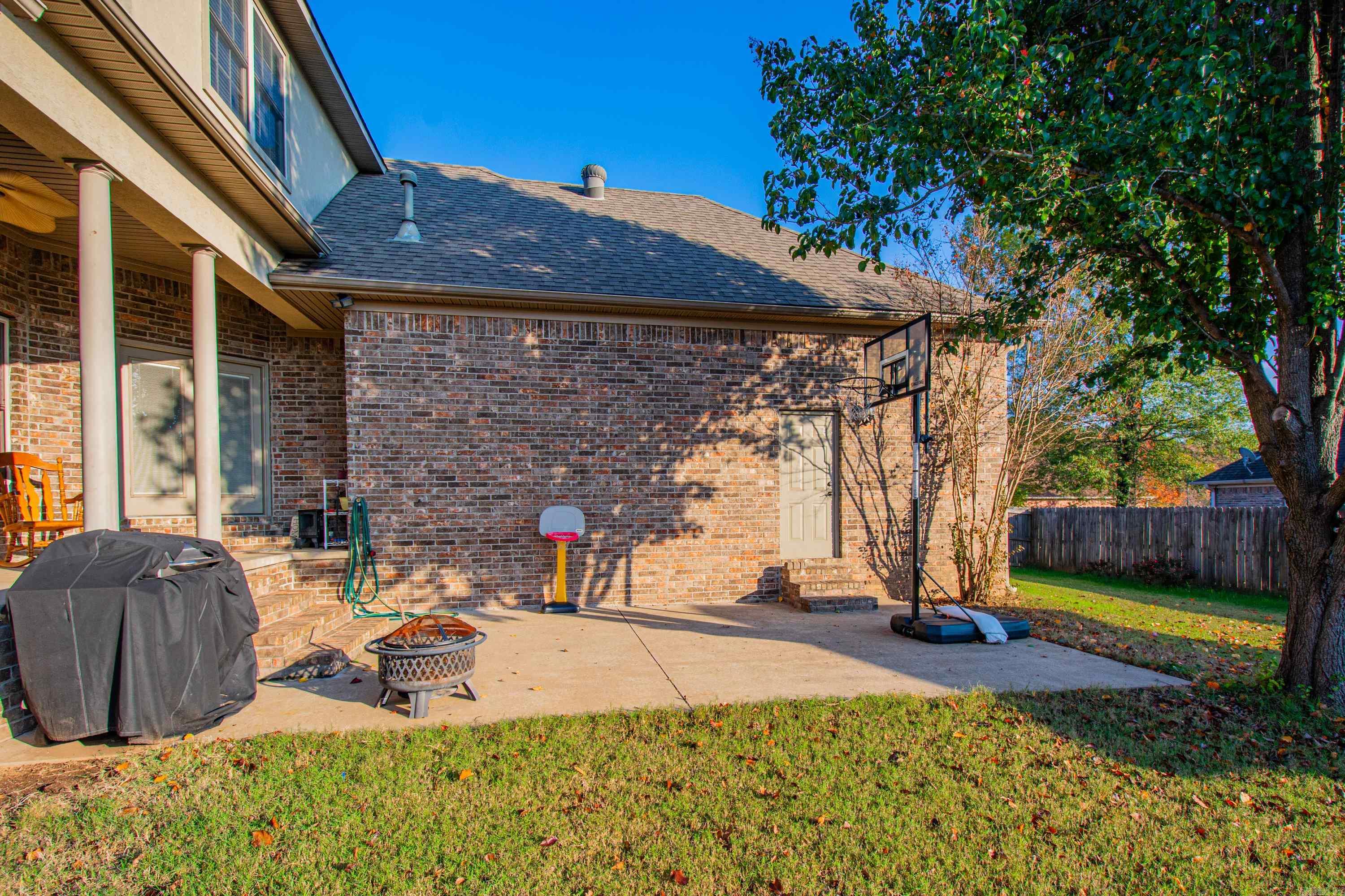 LONGHILLS VILLAGE - Residential