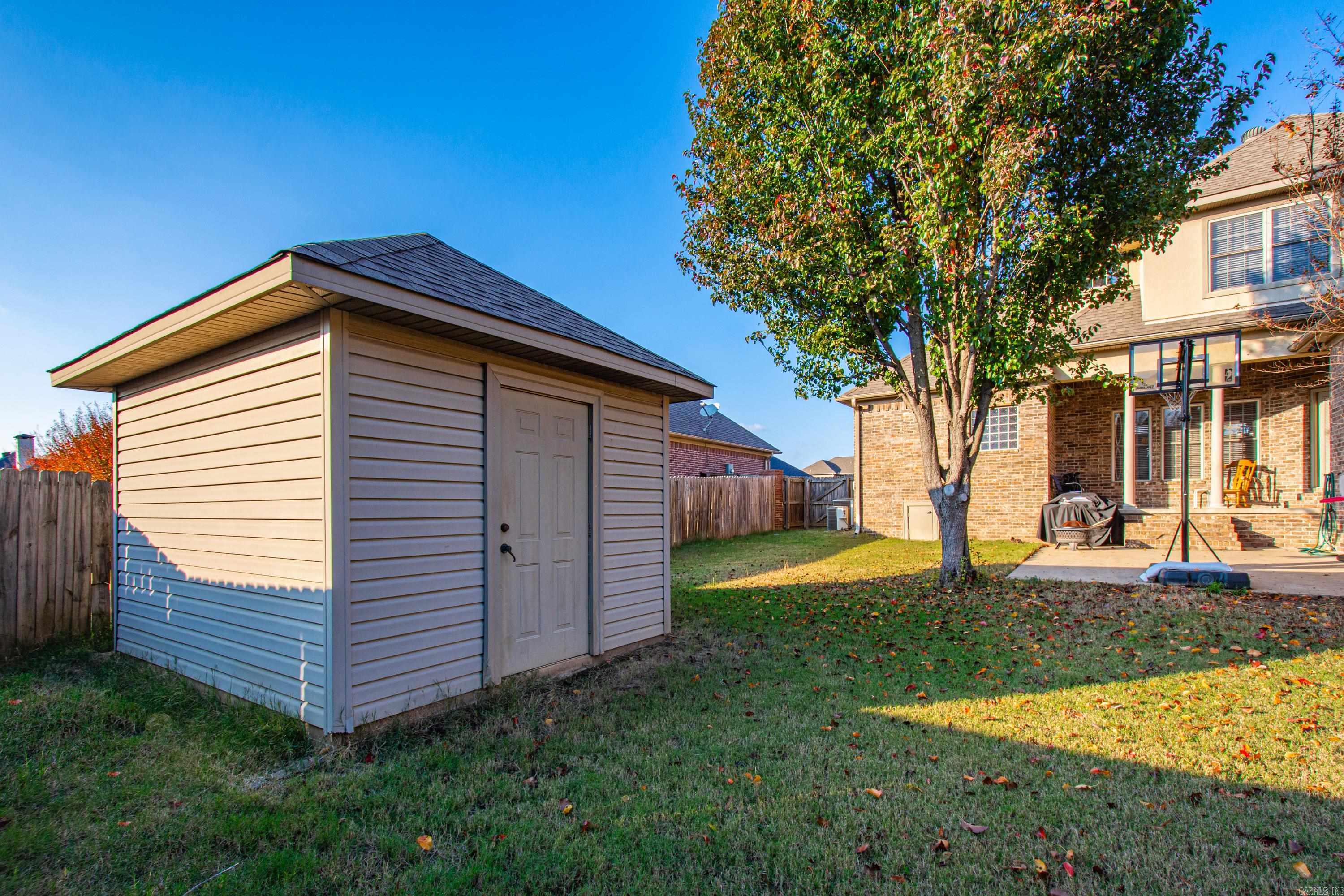 LONGHILLS VILLAGE - Residential