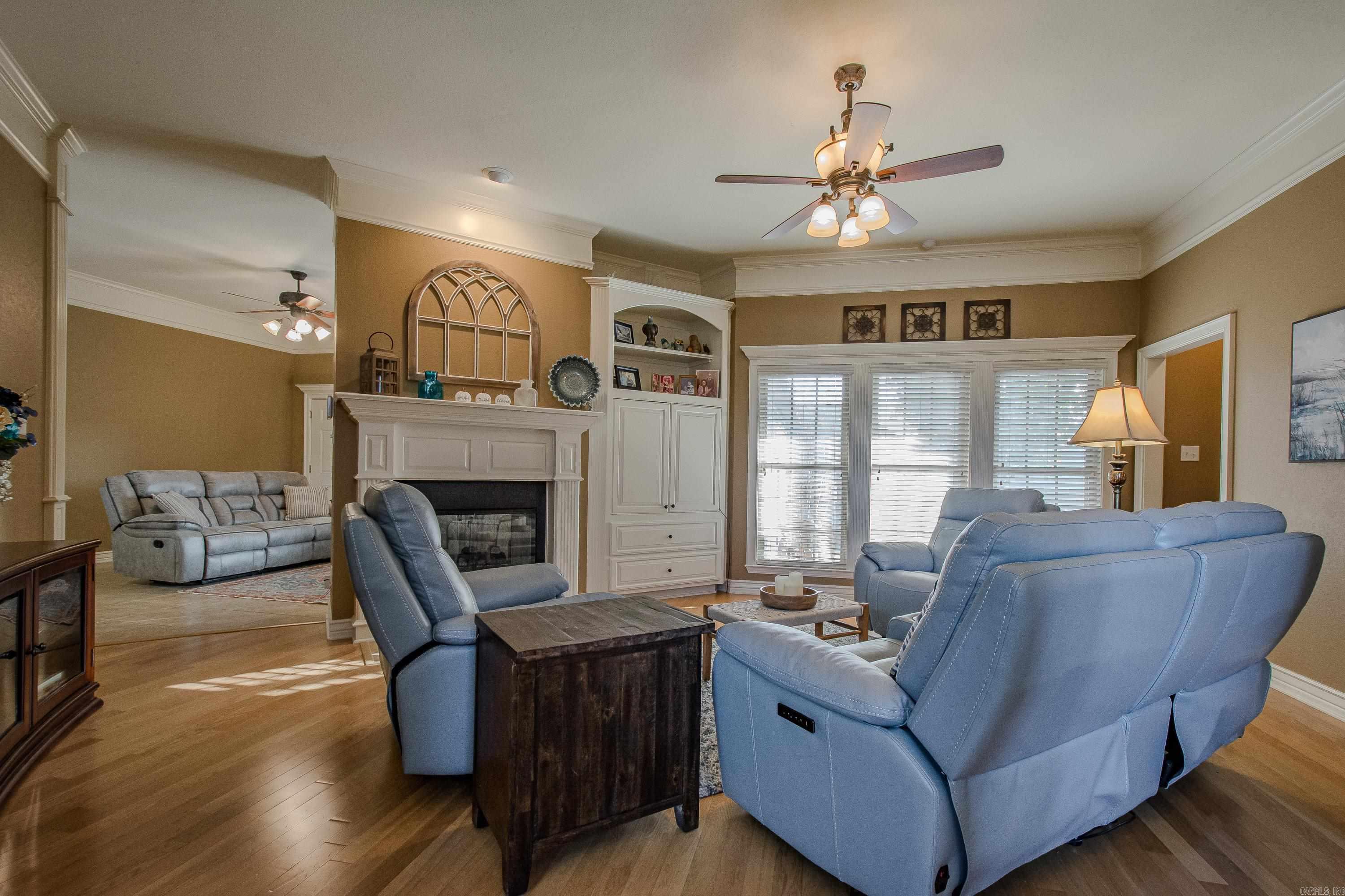 LONGHILLS VILLAGE - Residential