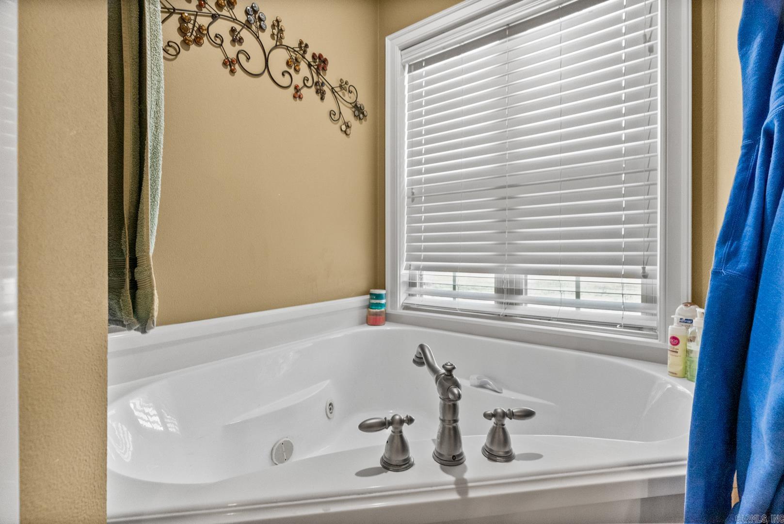 Win Meadow Lake Estates - Residential