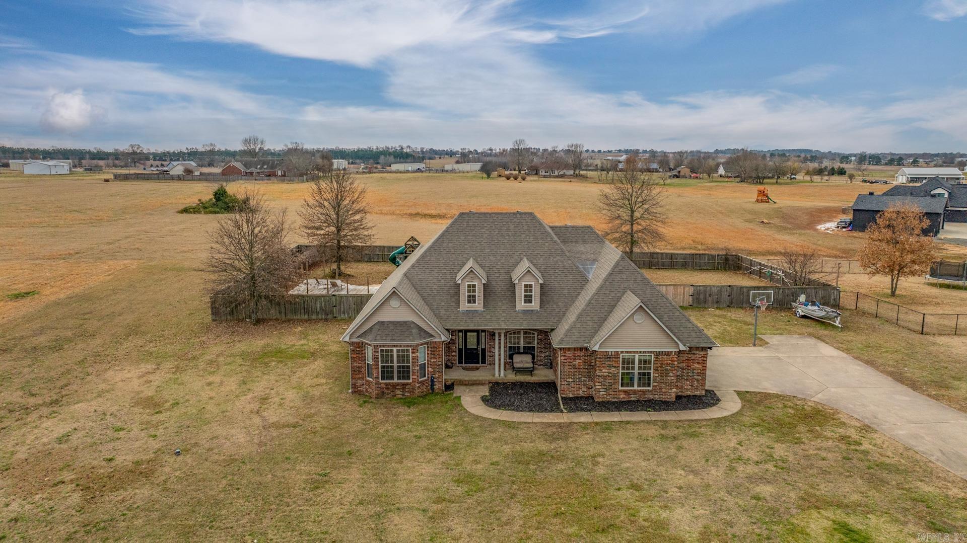 Win Meadow Lake Estates - Residential