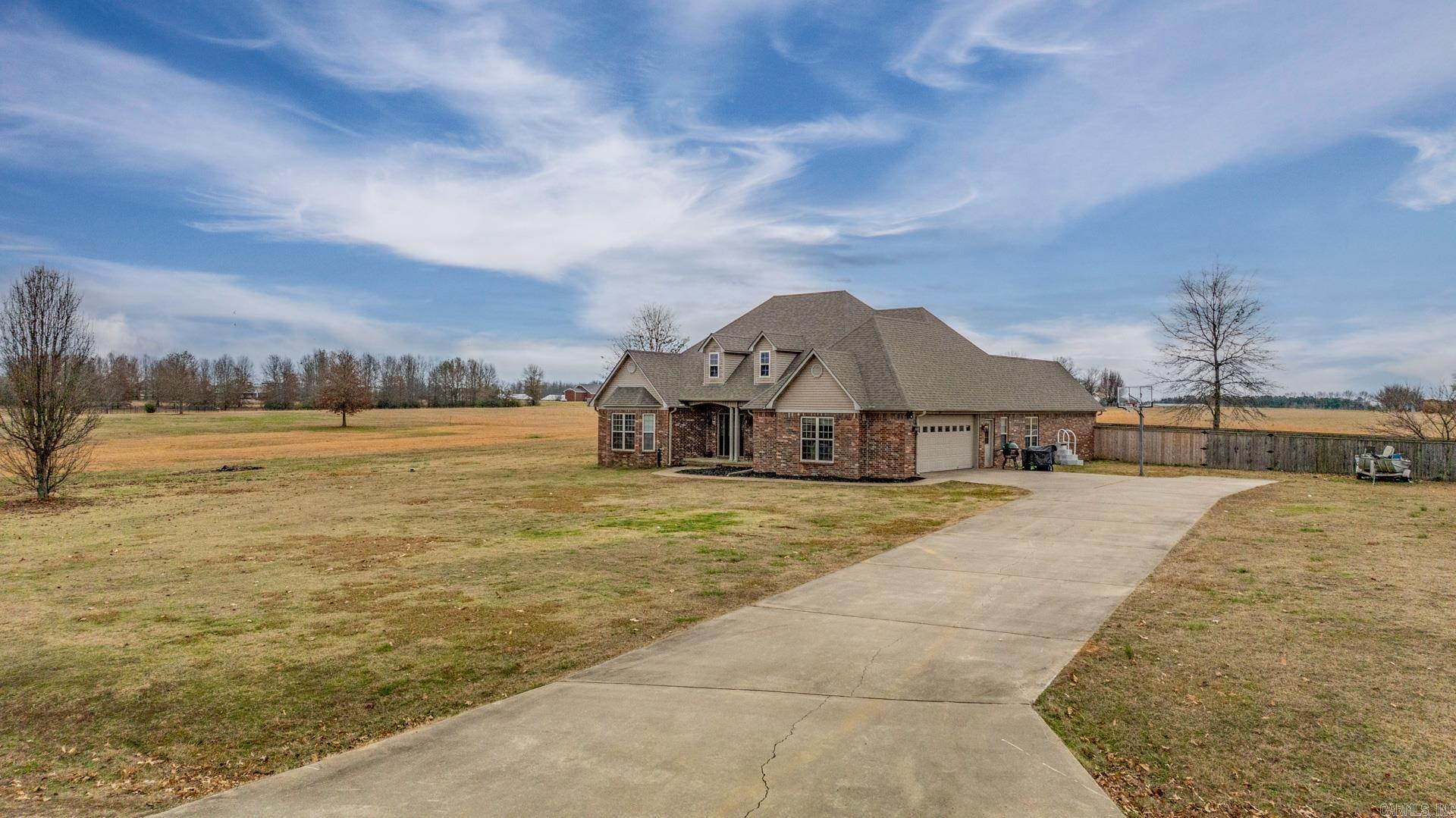 Win Meadow Lake Estates - Residential