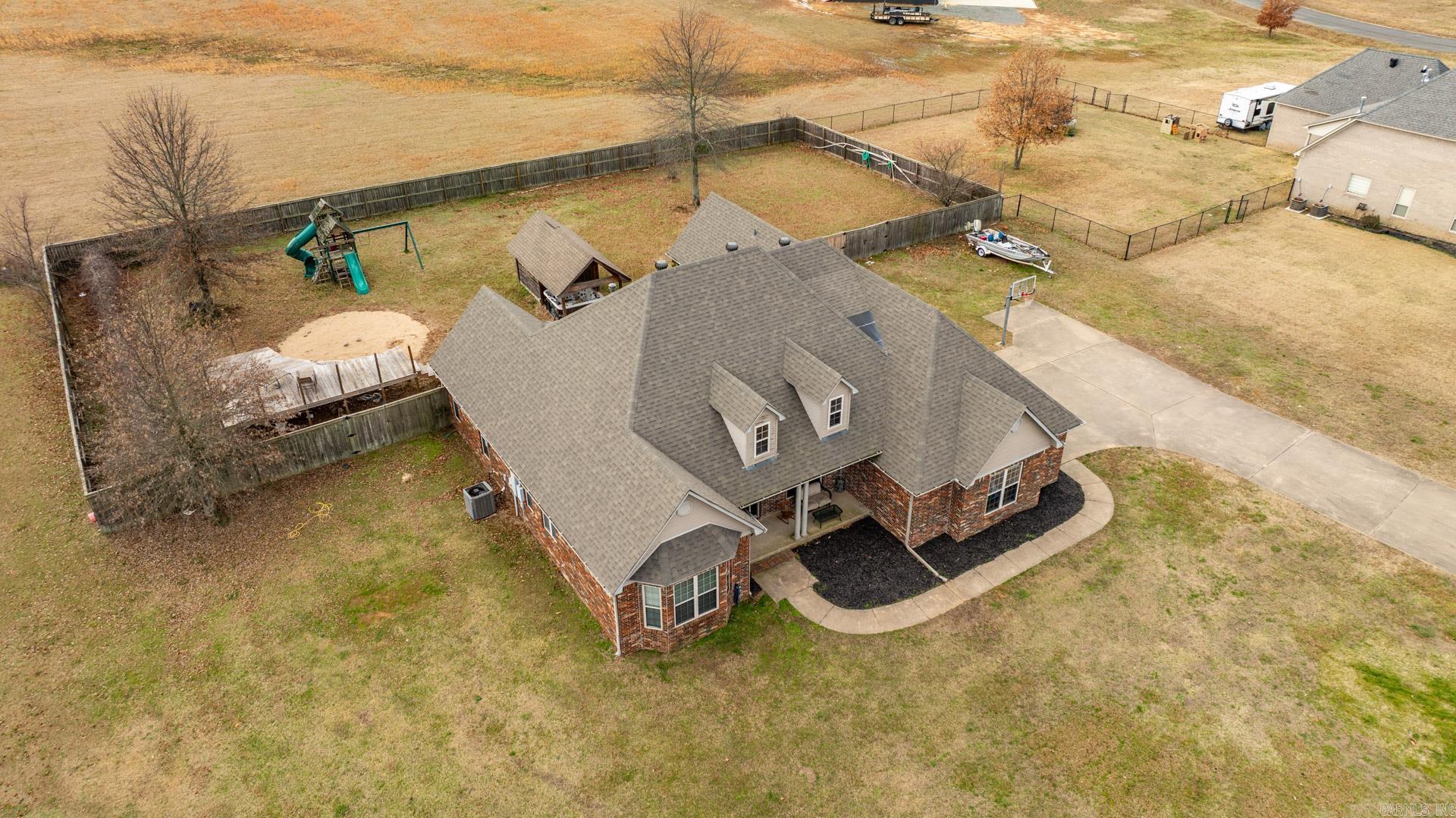 Win Meadow Lake Estates - Residential