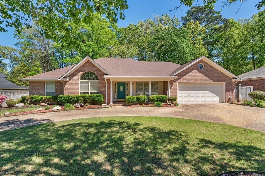Don’t miss this 4-bedroom, 2-bath one-level home on a level lot in Maumelle’s St.Thomas neighborhood!  This home filled with natural light spilling from the windows.  Large kitchen with layout perfect for entertaining and everyday living, with an abundance of counter space.  Oak hardwood floors throughout the home. No carpet. Two private offices offer great flexibility, with one easily serving as a 4th bedroom. The heating and air system is only 4 years old. Outside, you’ll love the park-like backyard and large storage shed. No HOA fees. Close to Maumelle’s walking and bike paths for those morning or evening strolls.