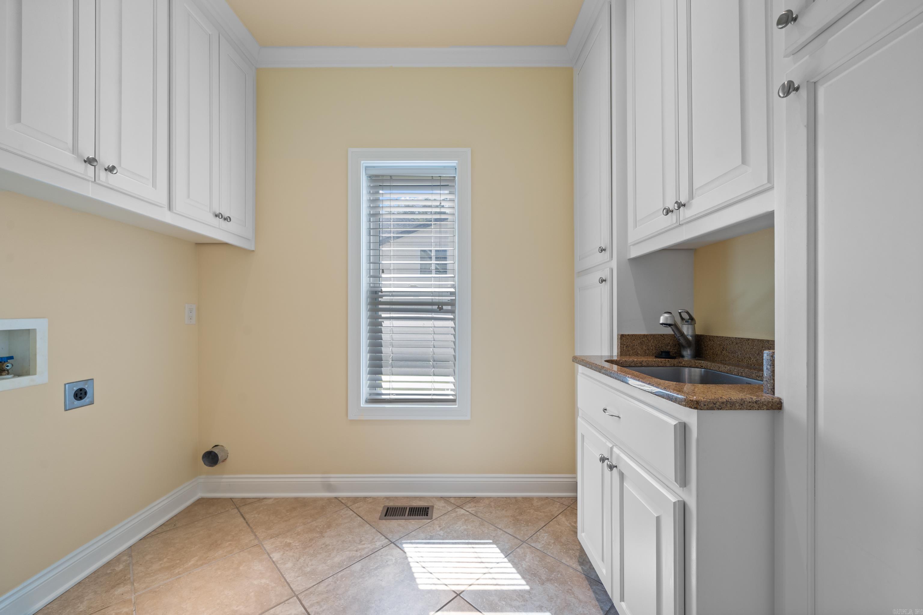 WINDOVER HILLS - Residential