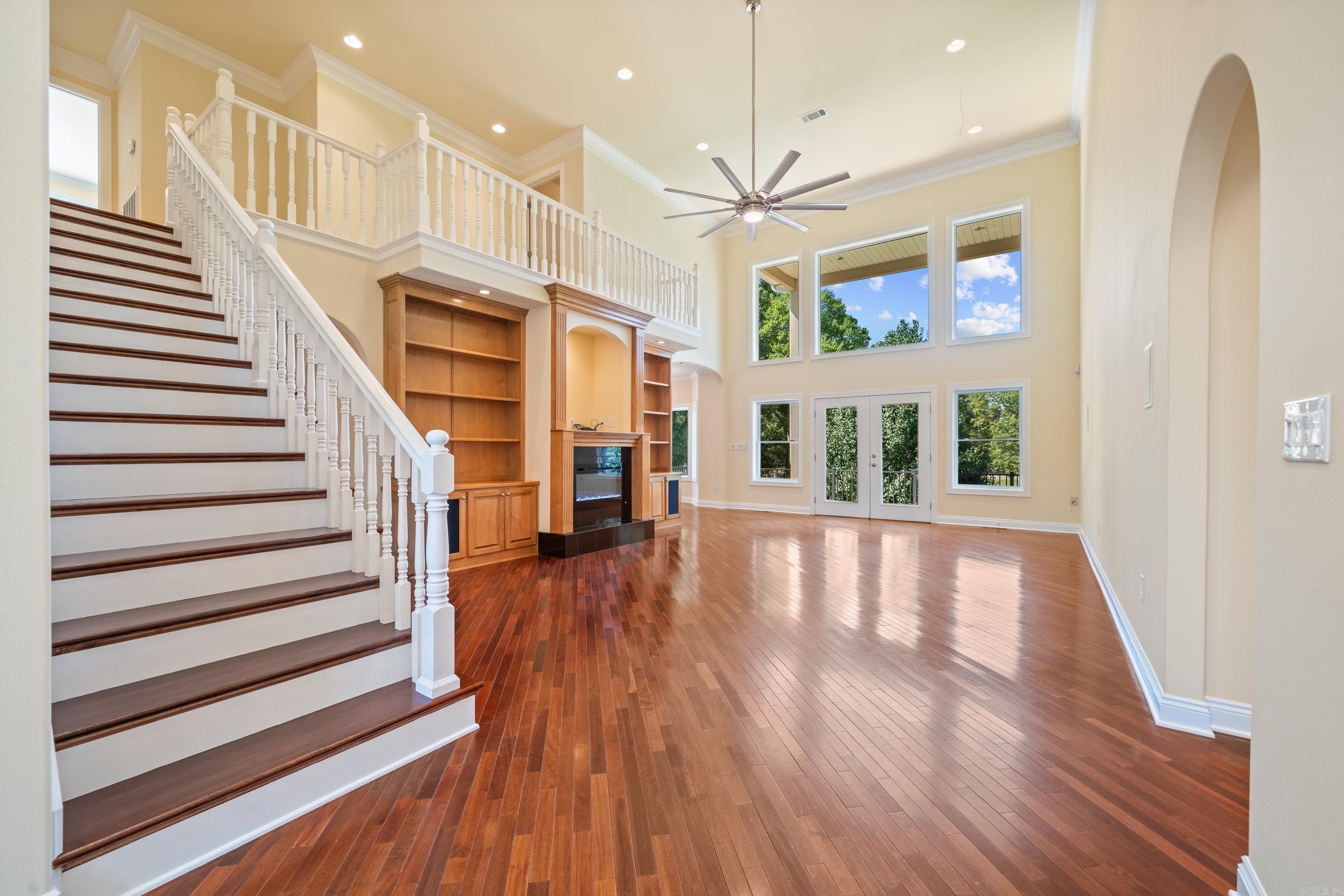 WINDOVER HILLS - Residential