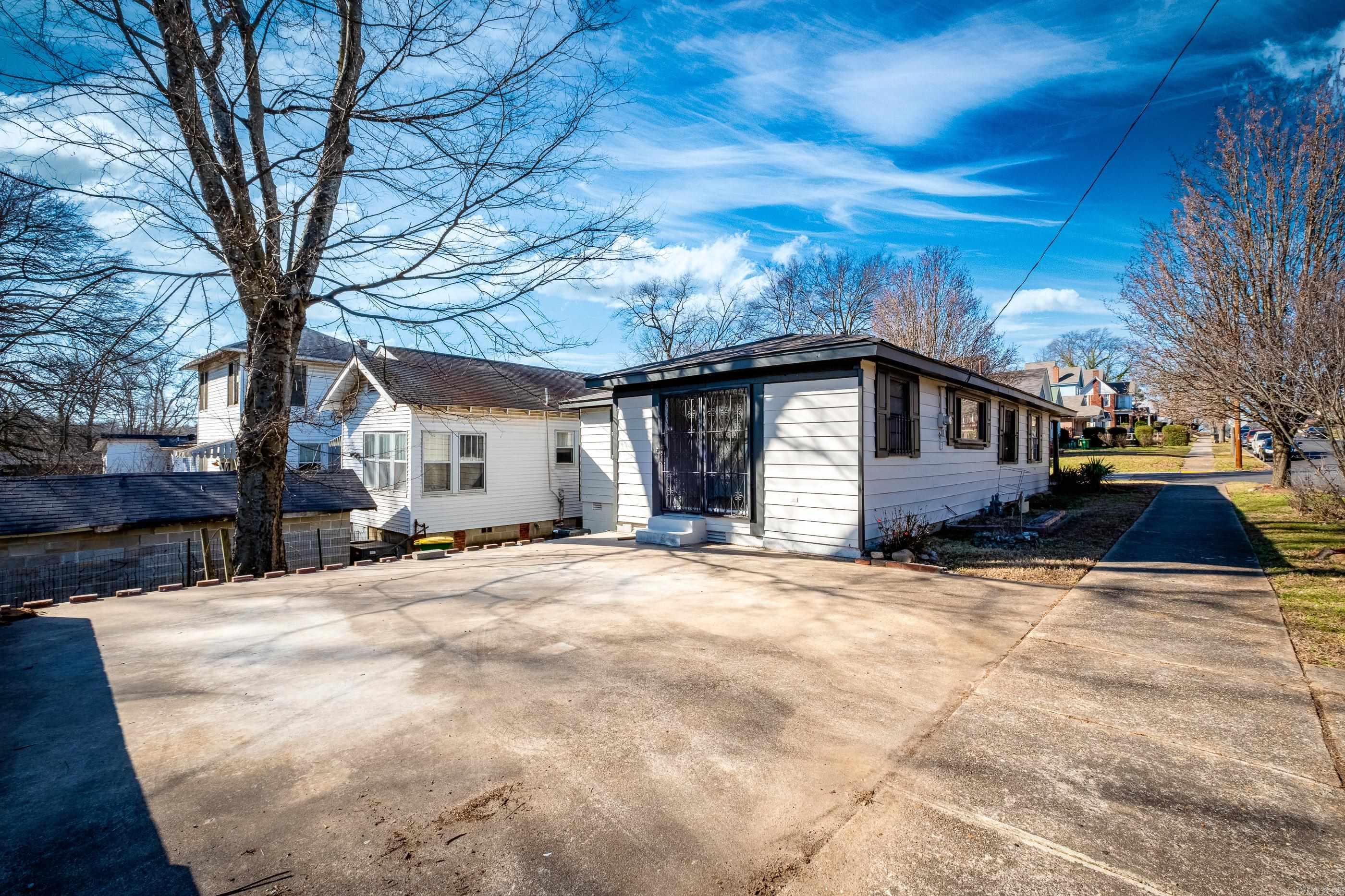 Weldon E Wrights - Residential Lease